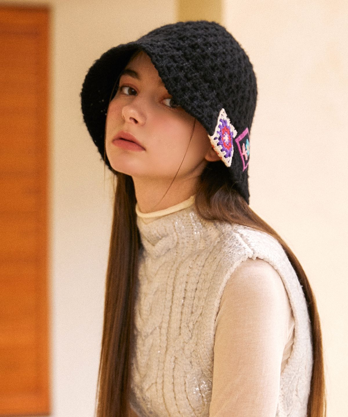 엘케블룸(ELKE BLOEM) F/W FLOWER NET BLACK BUCKET HAT