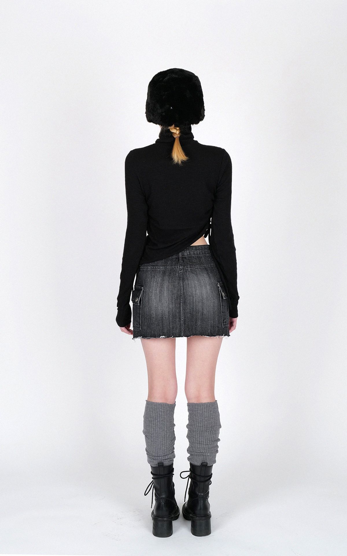 리마지(REMAGIE) Side Shirring Turtleneck (black)