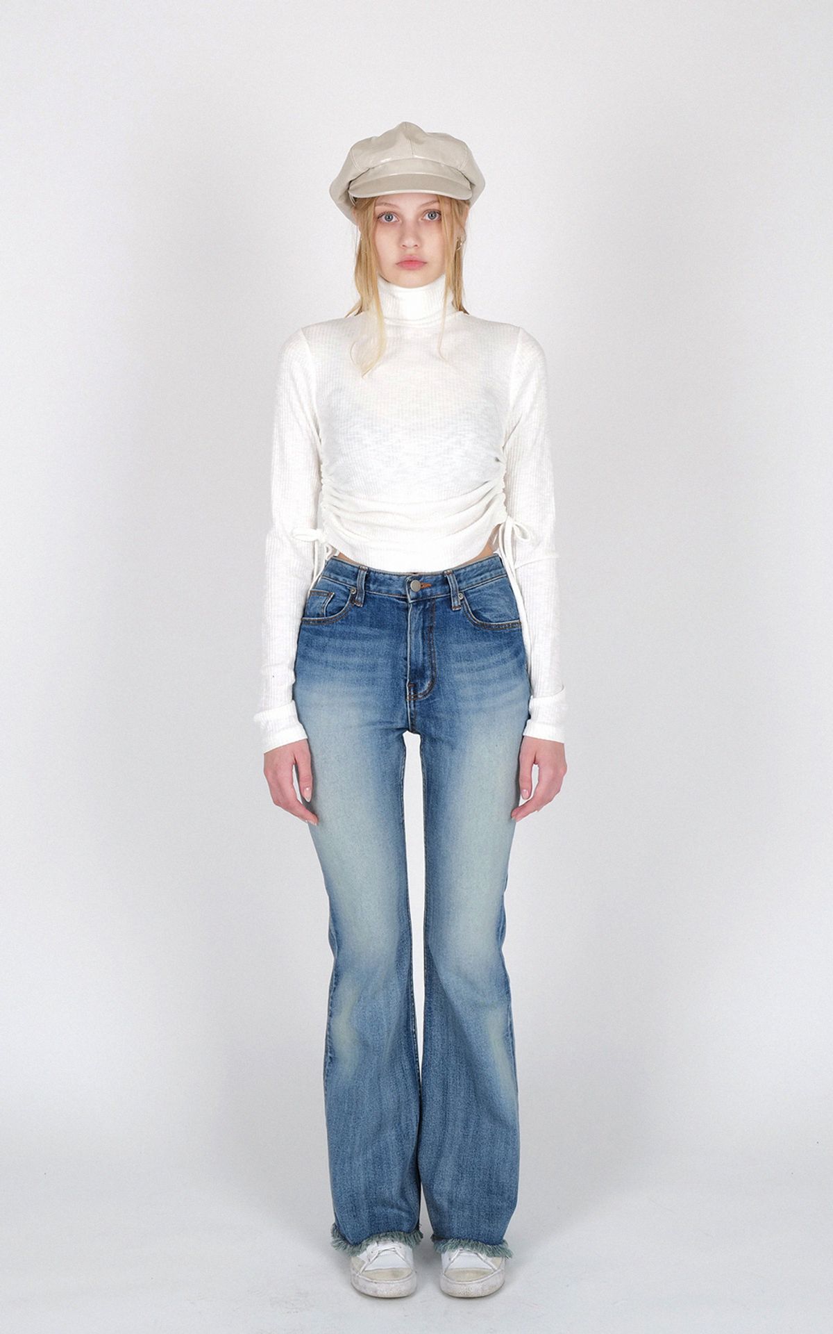 리마지(REMAGIE) Side Shirring Turtleneck (white)