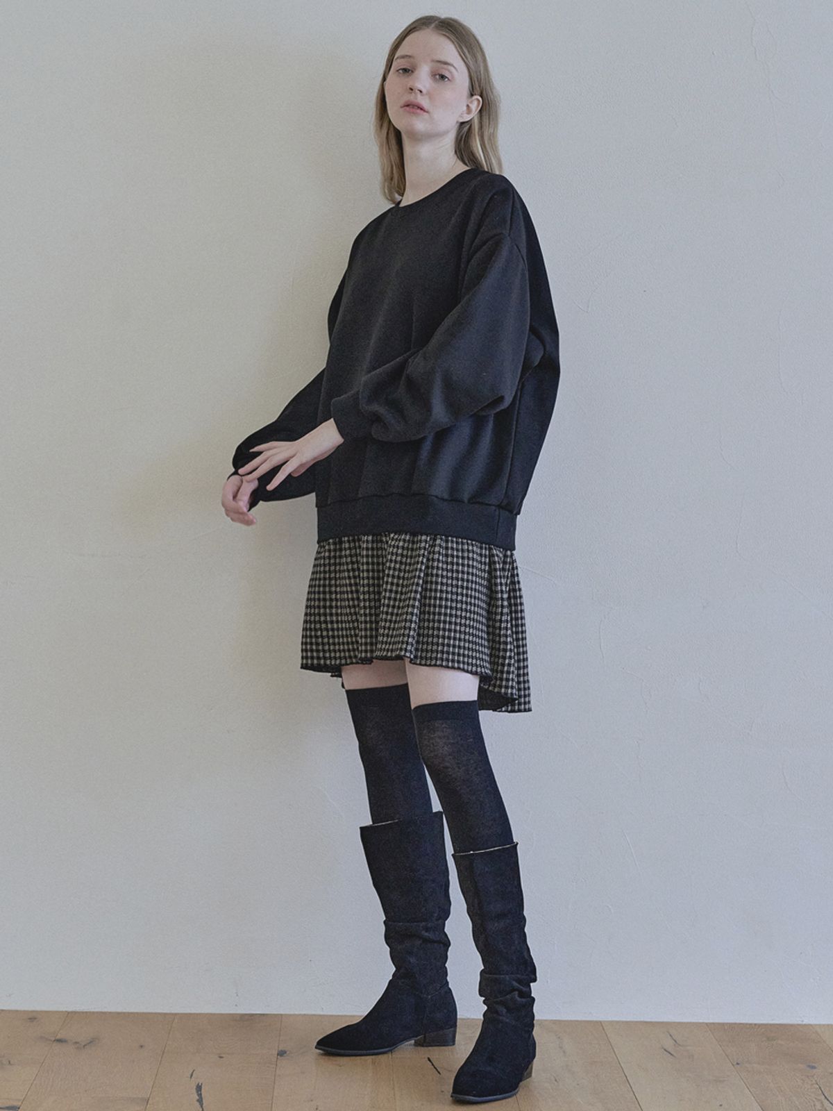 아방(AVANT-G) Check Combi Sweatshirt Mini Dress - BLACK(기모)