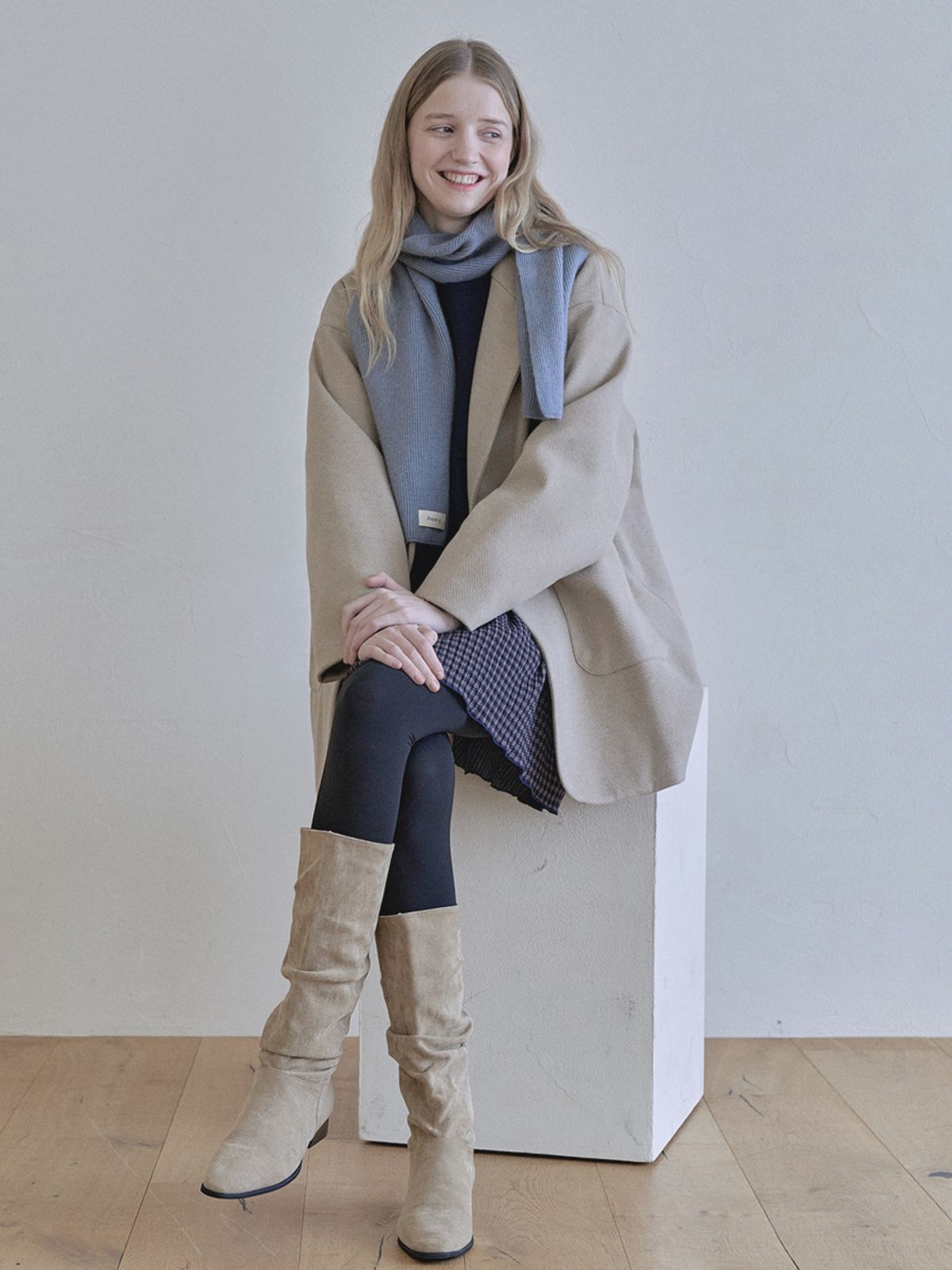아방(AVANT-G) Wool knit muffler - BLUE