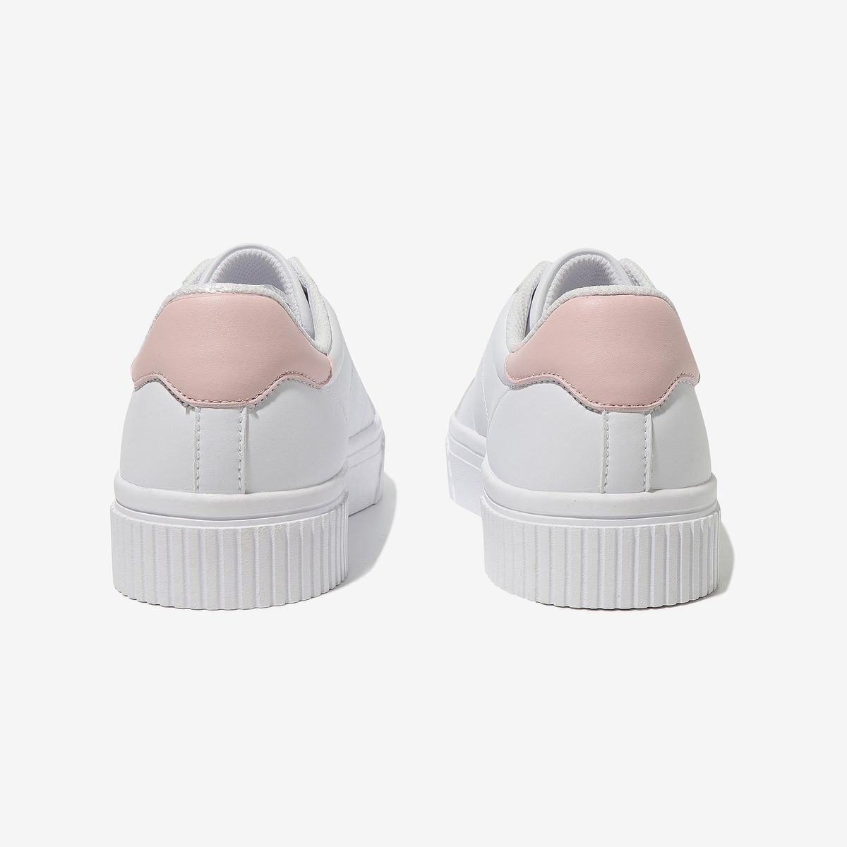 휠라(FILA) 코트 디럭스 볼드(1XM02338G154)
