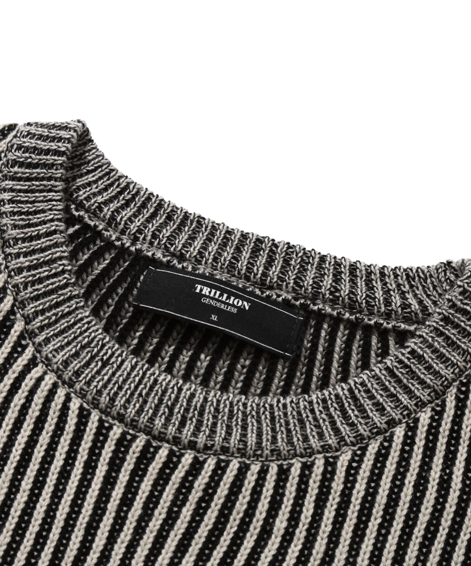 MUSINSA | TRILLION Washable two-tone crewneck graphic knit