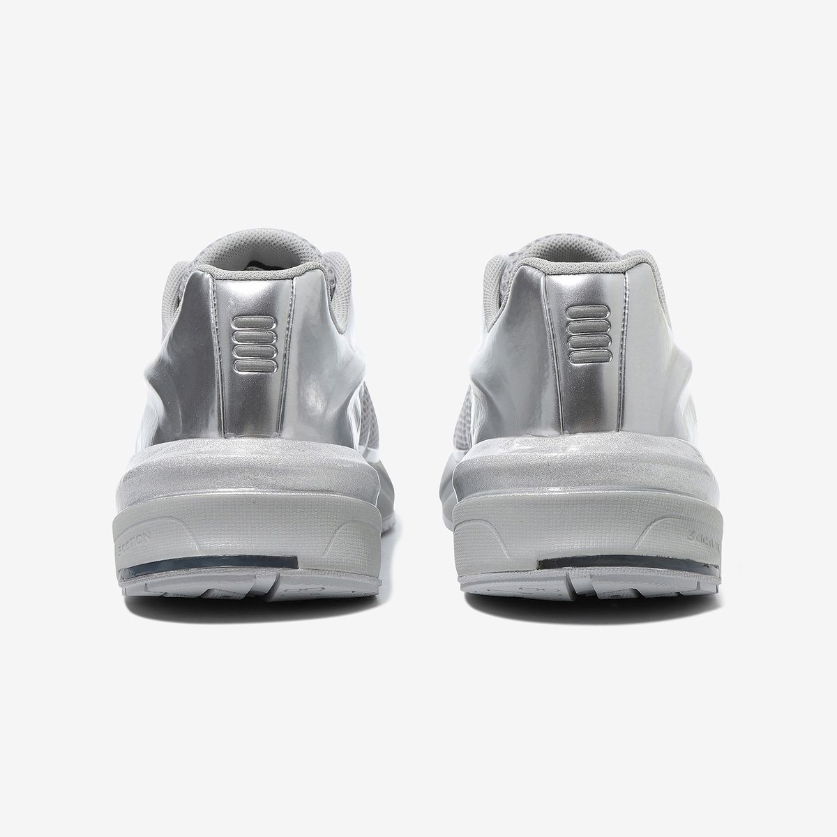 휠라(FILA) 레플리카 2002(1RM02752G071)