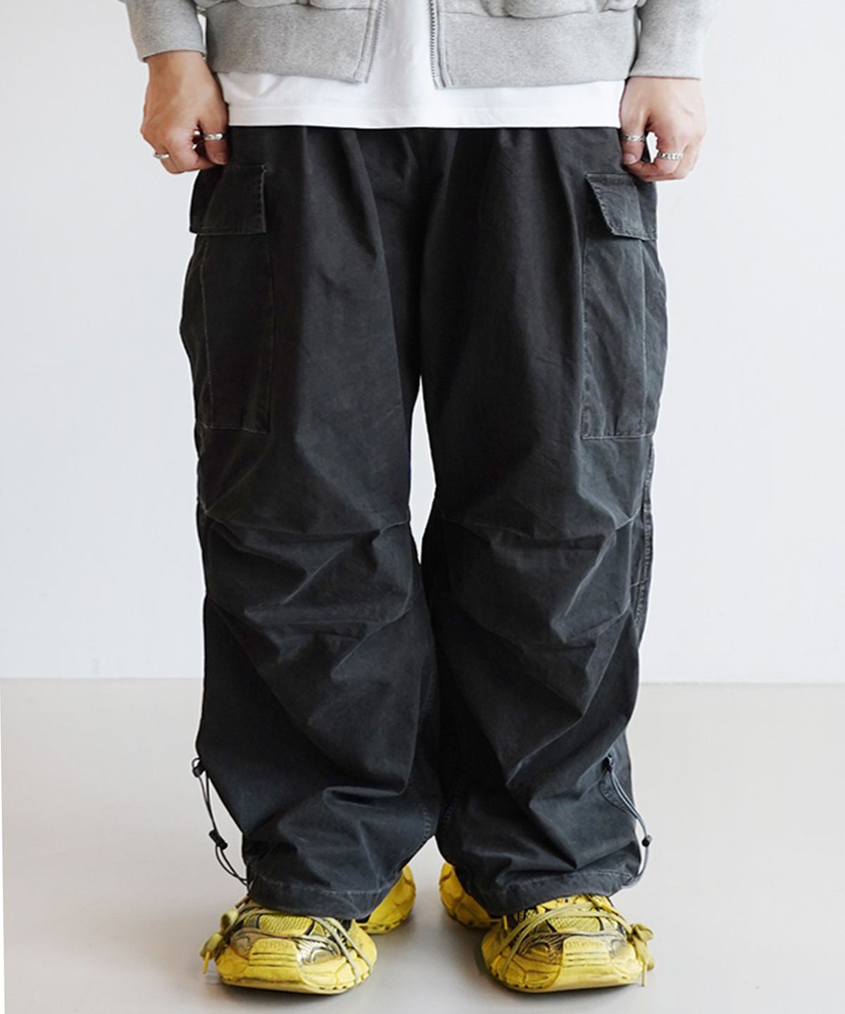 더마일(THEMILE) CN PIECE DYDING BALLON PANTS [D.GREY]
