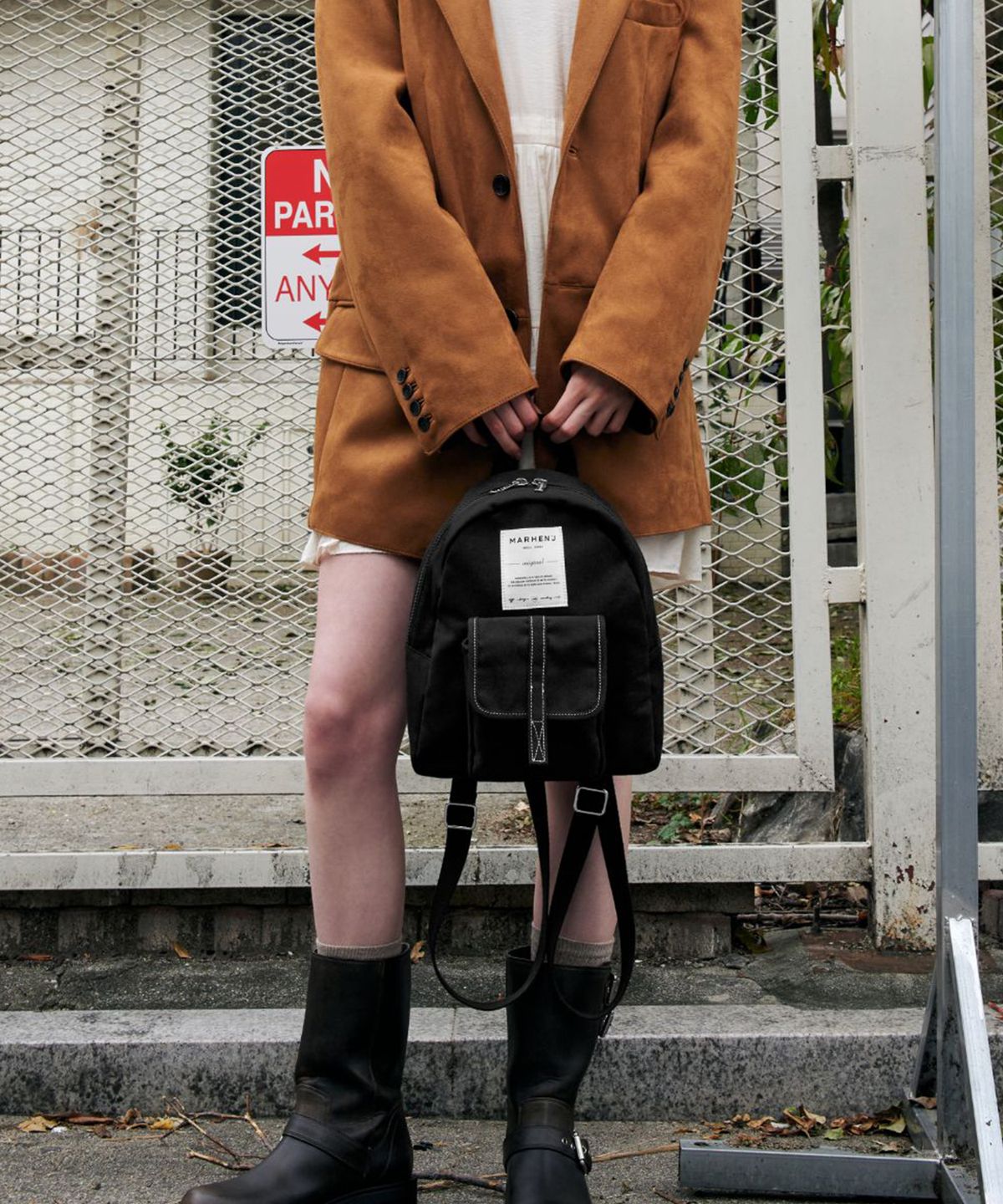 마르헨제이(MARHEN.J) 마크백