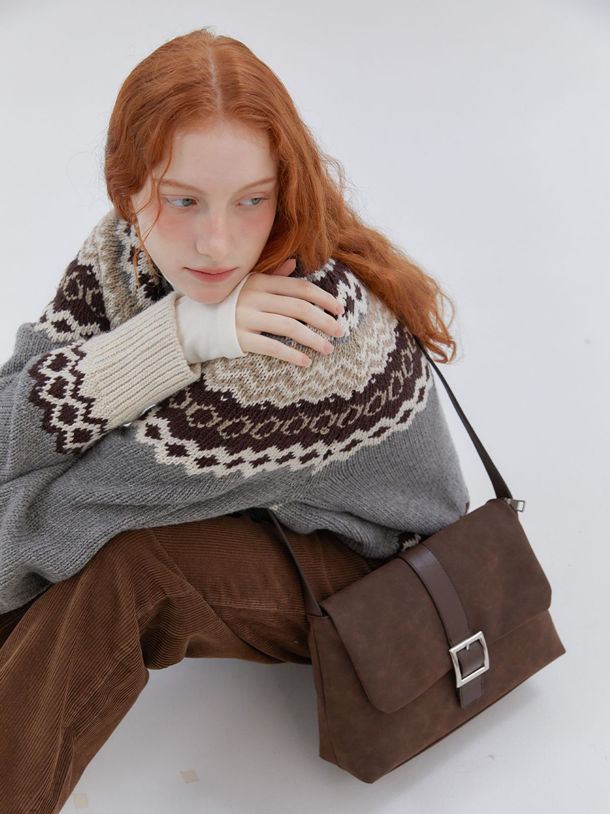 아노에틱(ANOETIC) ANC SUEDE CROSS BODY BAG_DARK BROWN