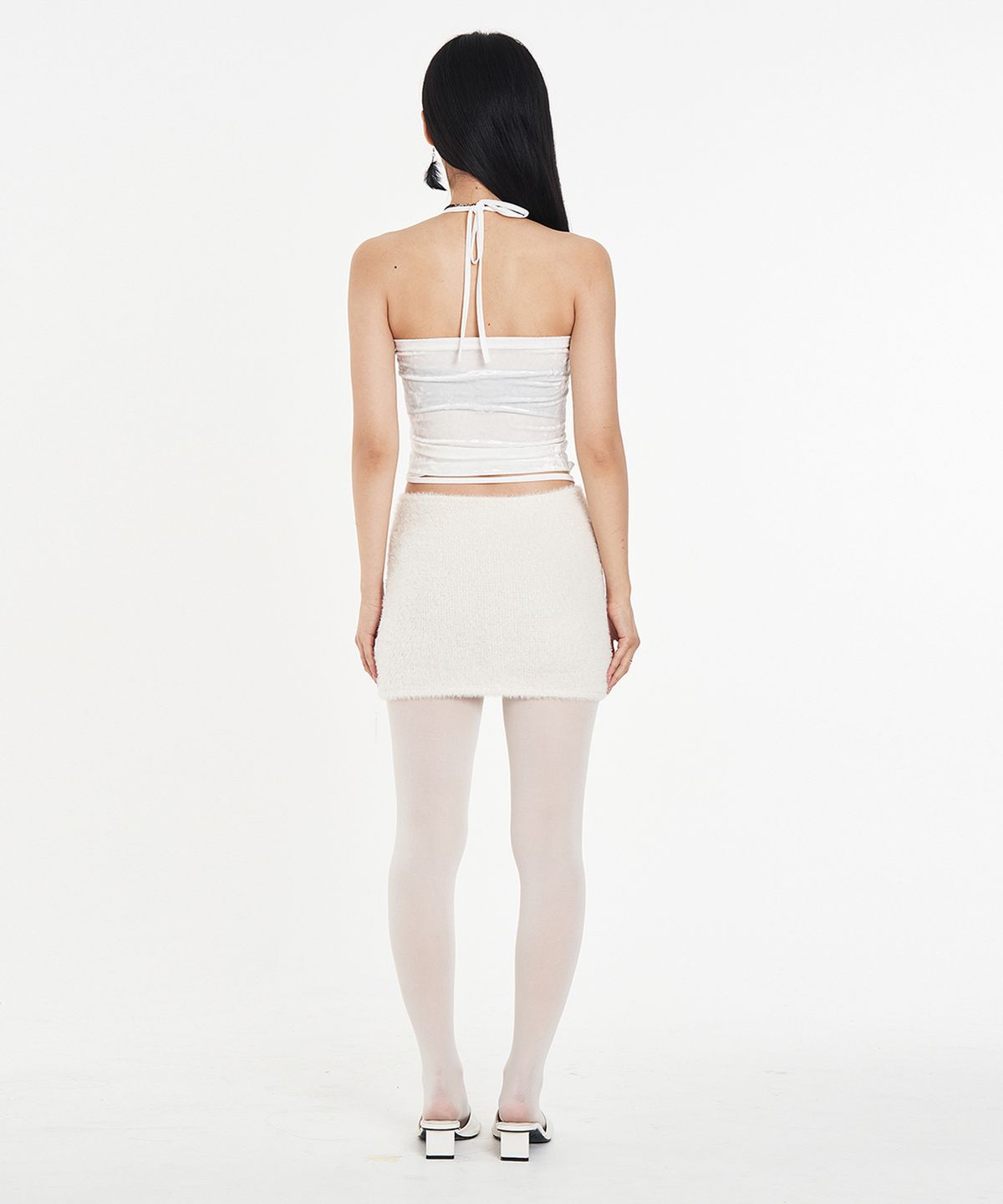 어세이(ASSAY) VELVET STRING TUBE TOP (WHITE)