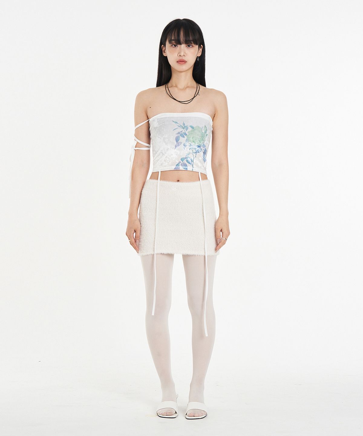 어세이(ASSAY) VELVET STRING TUBE TOP ROSE (WHITE)