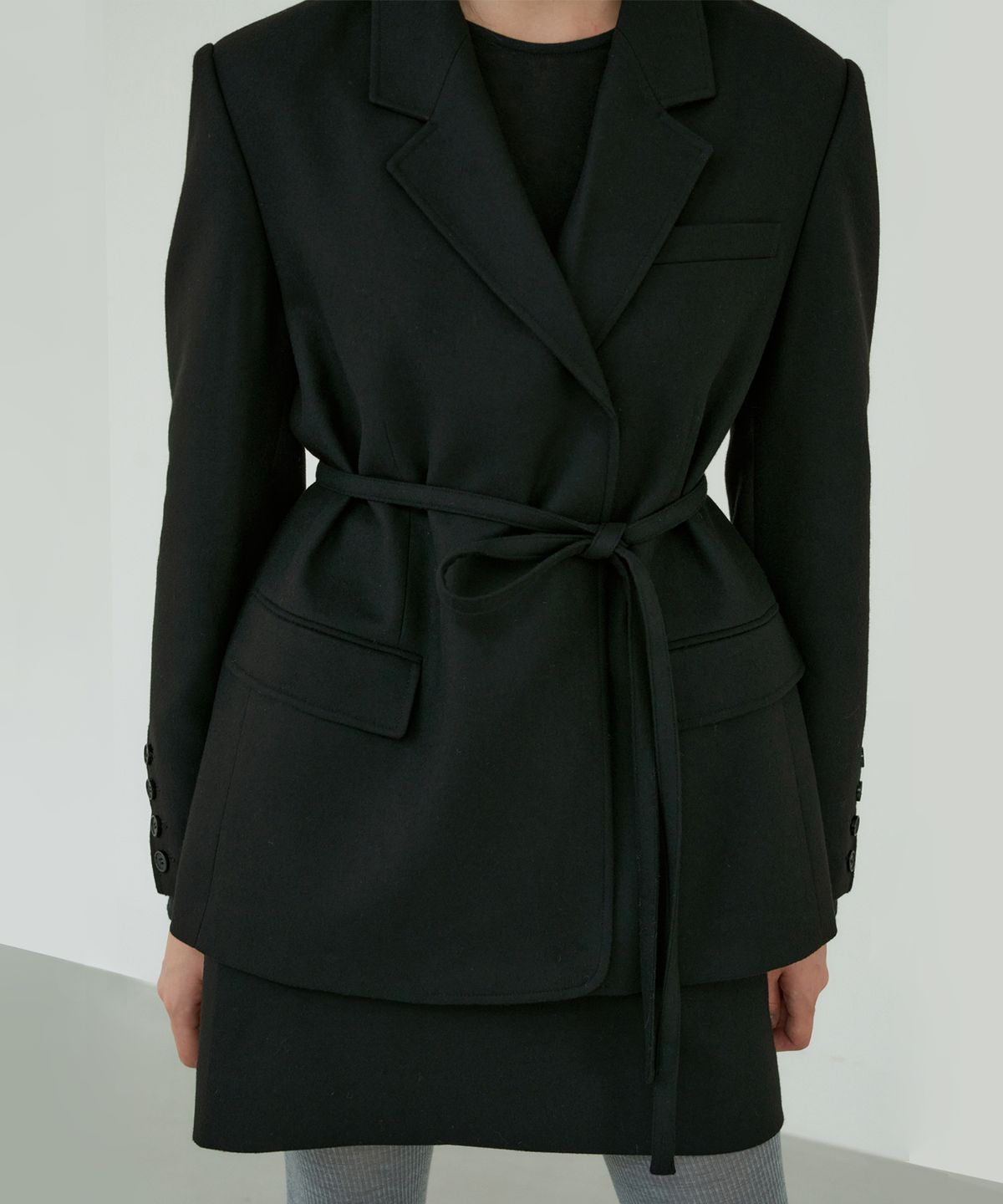 오떼뜨(OCTETTE) WOOL BOY-TAILRED JACKET_BLACK