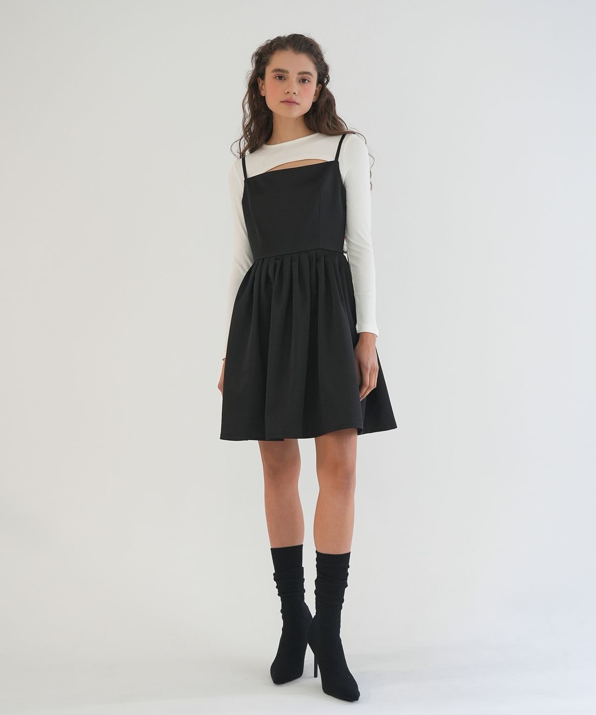 폴앤앨리스(PAUL&ALICE) BLACK MINI DRESS