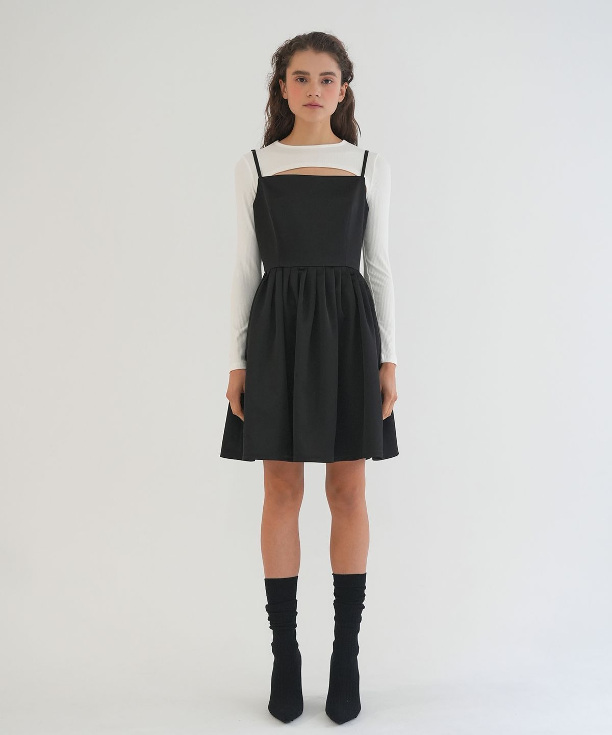 폴앤앨리스(PAUL&ALICE) BLACK MINI DRESS