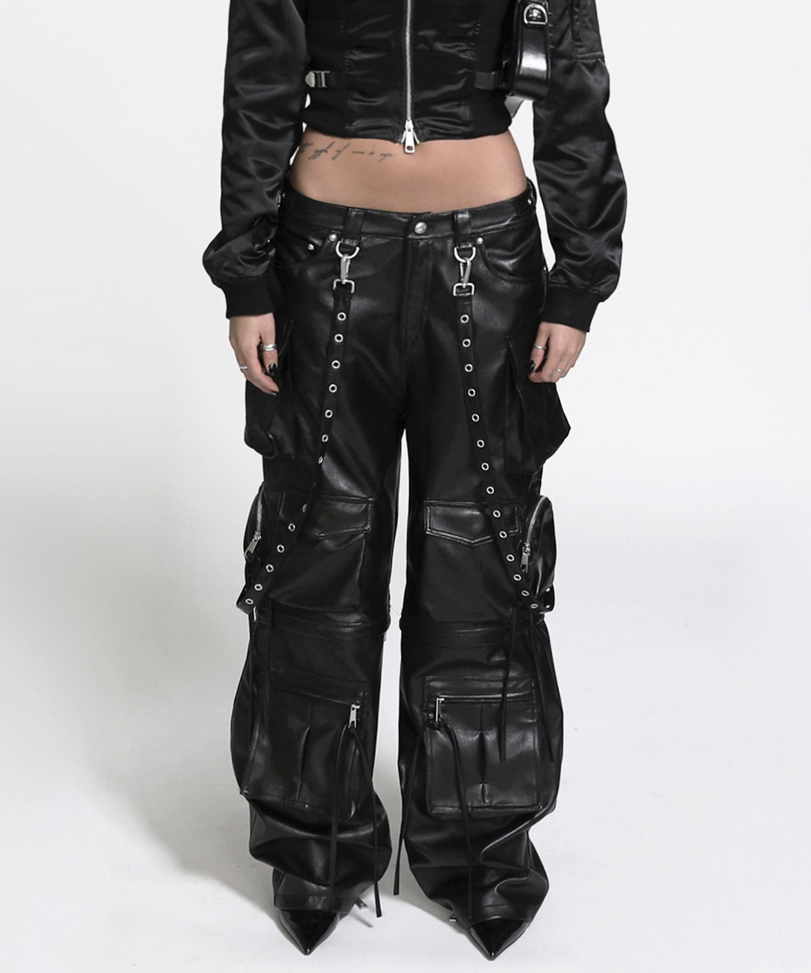 パンツ CONVERTIBLE CARGO PANT BLACK M Convertible Cargo Pant - Black – Hours