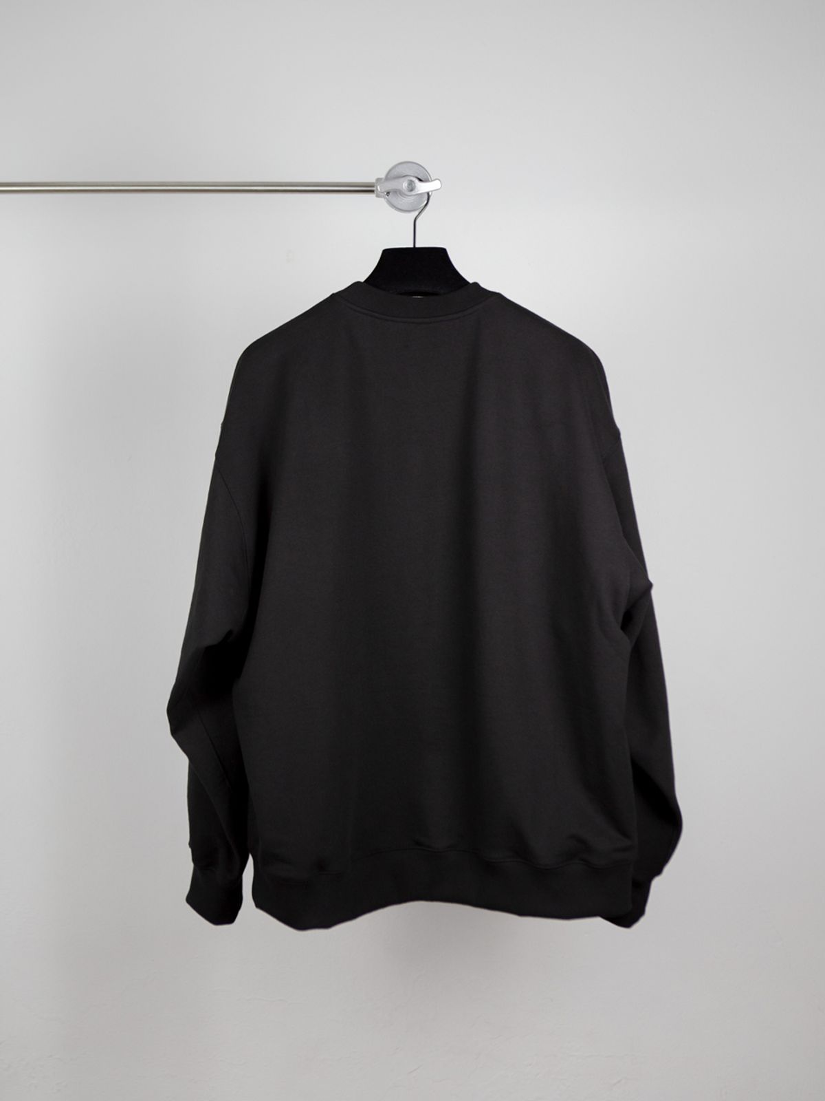 고저(GOZER) OVERSIZED  STAYHIGHDOWNLOW BASIC CREW_BLACK