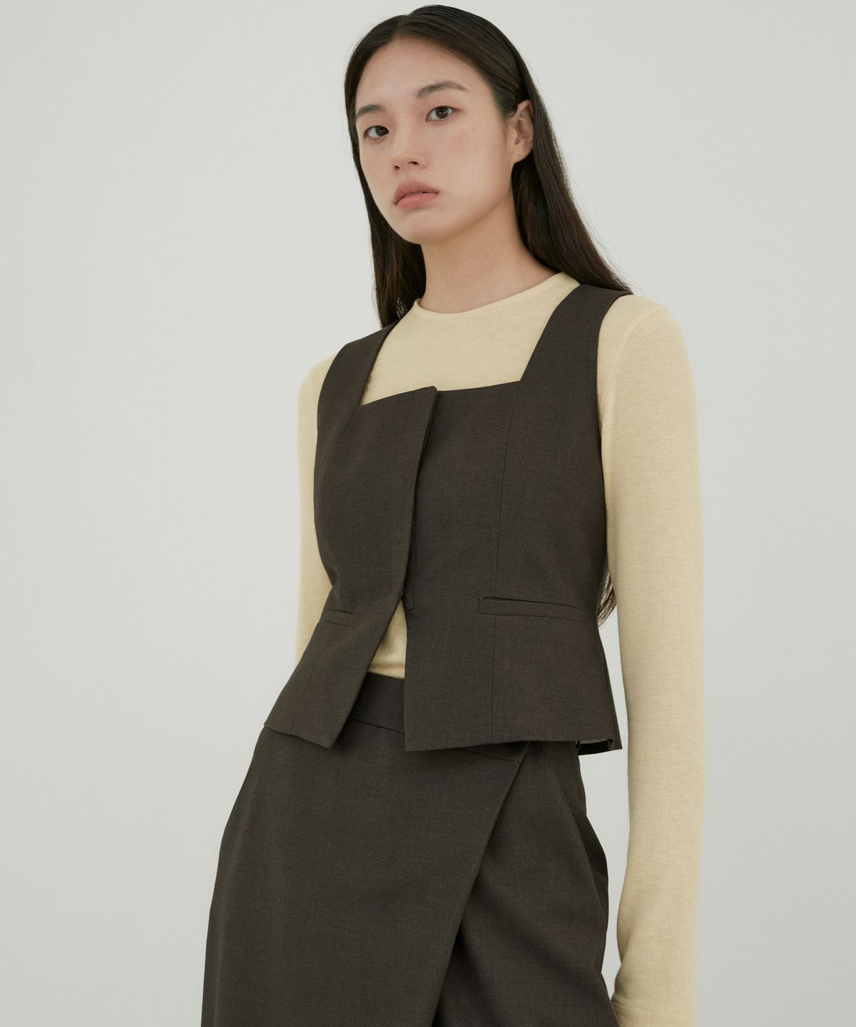 오떼뜨(OCTETTE) SQUARE WOOL VEST_2COLOR