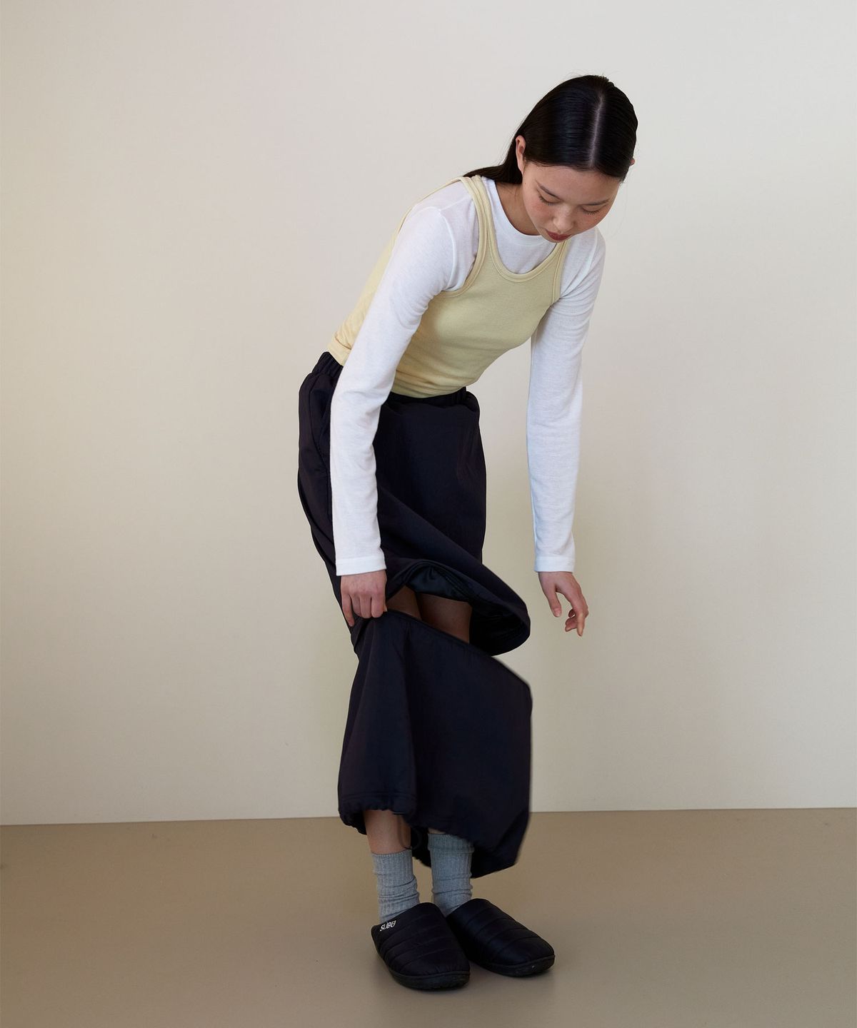 38컴온커먼(38COMEONCOMMON) Padded detachable skirt (Charcoal)