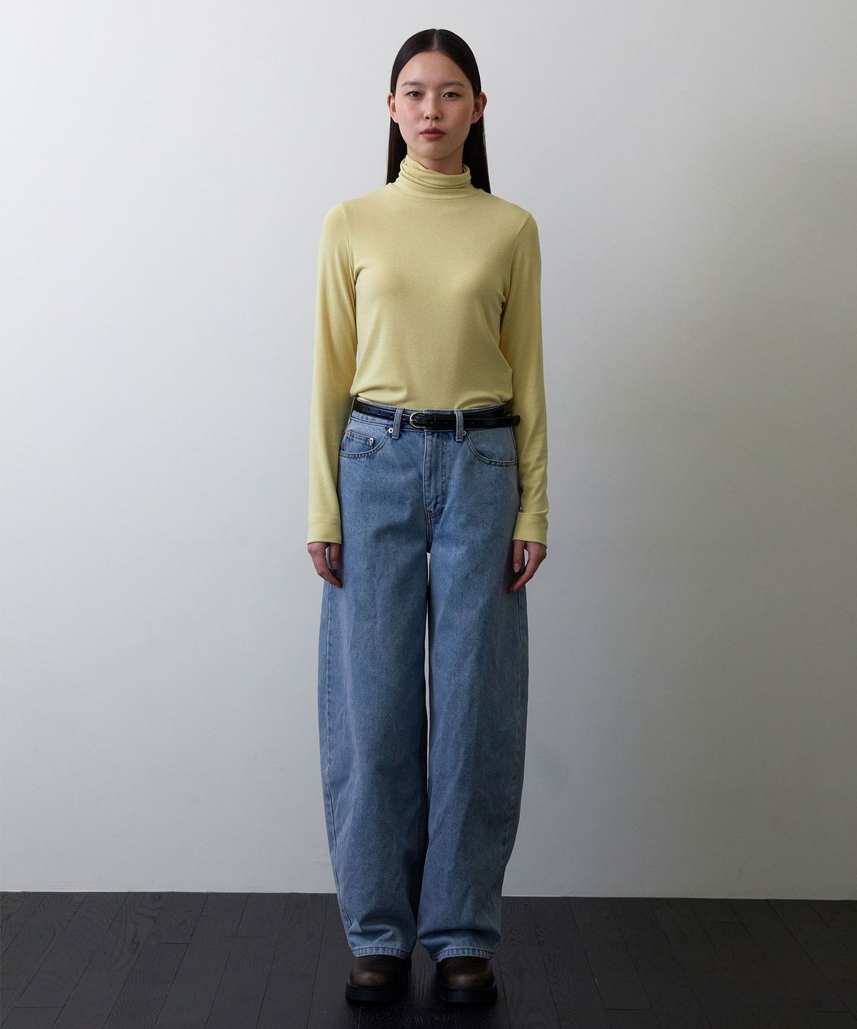 38컴온커먼(38COMEONCOMMON) Round curved denim (Blue)