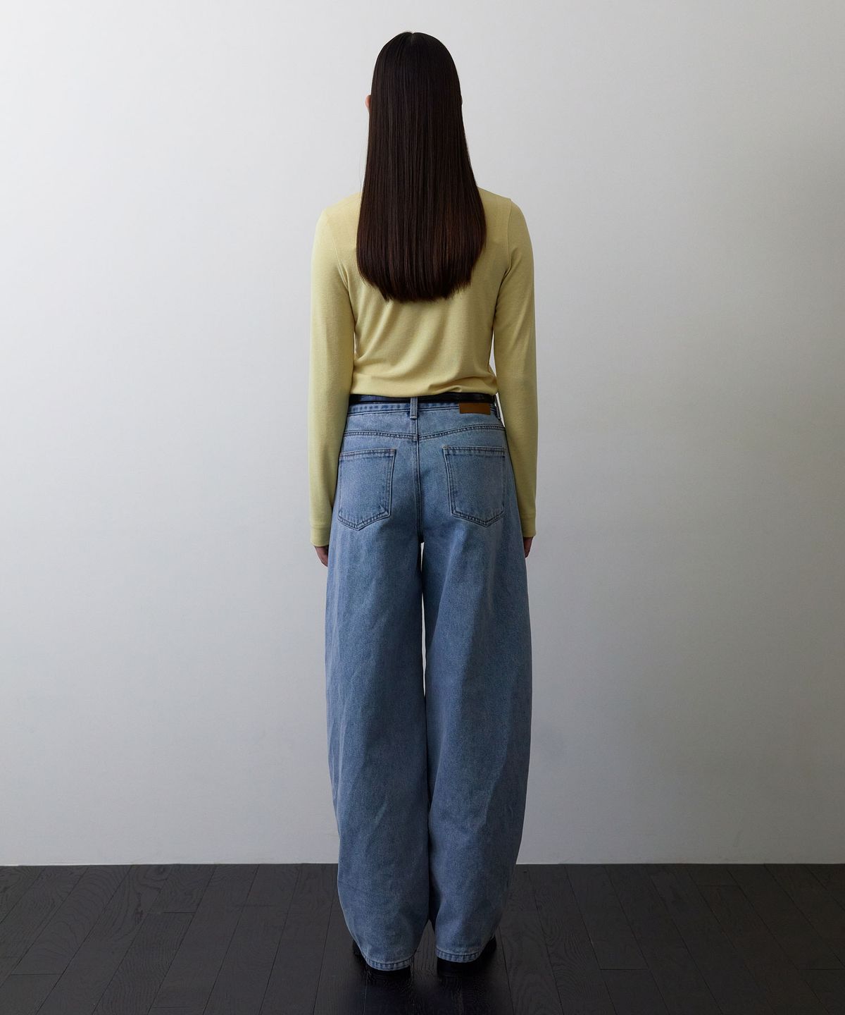 38컴온커먼(38COMEONCOMMON) Round curved denim (Blue)
