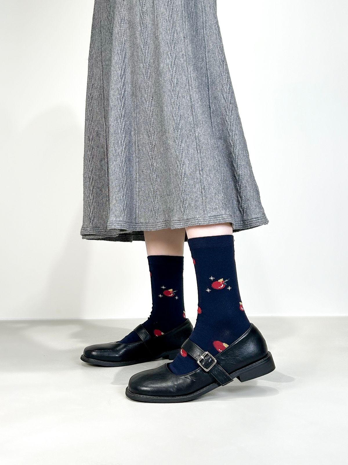 옐로우삭스(YELLOWSOCKS) 메리 오너먼트 네이비