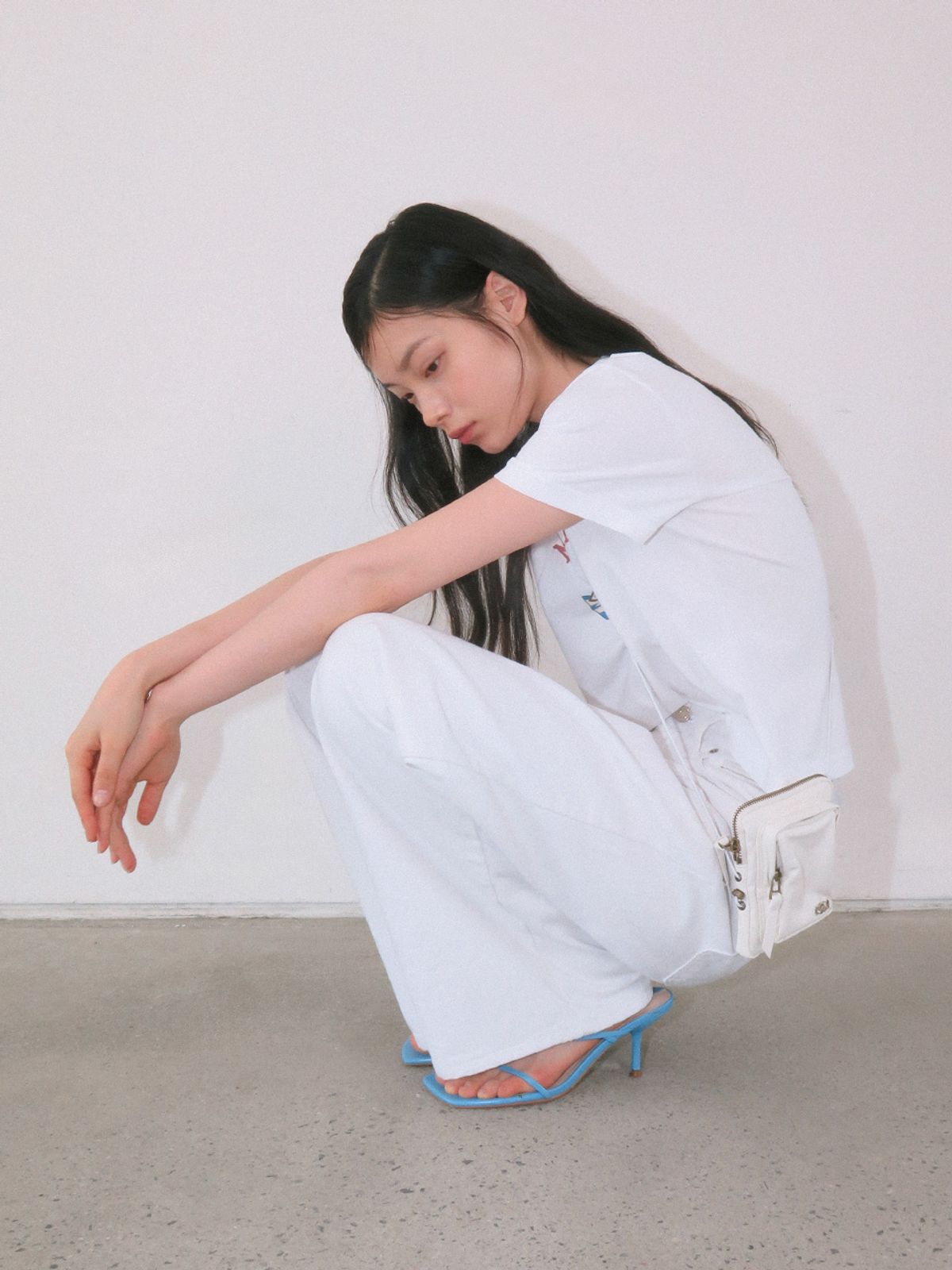 기준(KIJUN) Pleather Mini Bag White