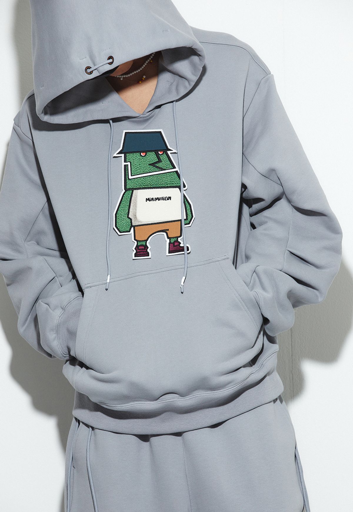 밀리밀리언(MILLIMILLION) COBBLESTONE STONIE HOODIE T09-GREY