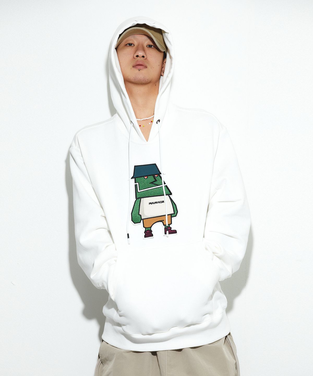 밀리밀리언(MILLIMILLION) COBBLESTONE STONIE HOODIE T09-WHITE