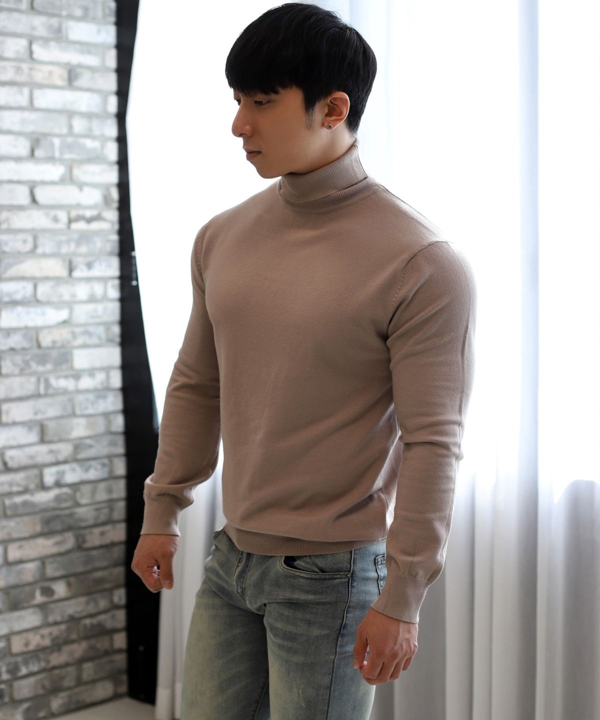 보스트핏(BOASTFIT) 부드러운 머슬핏 목폴라 긴팔 니트