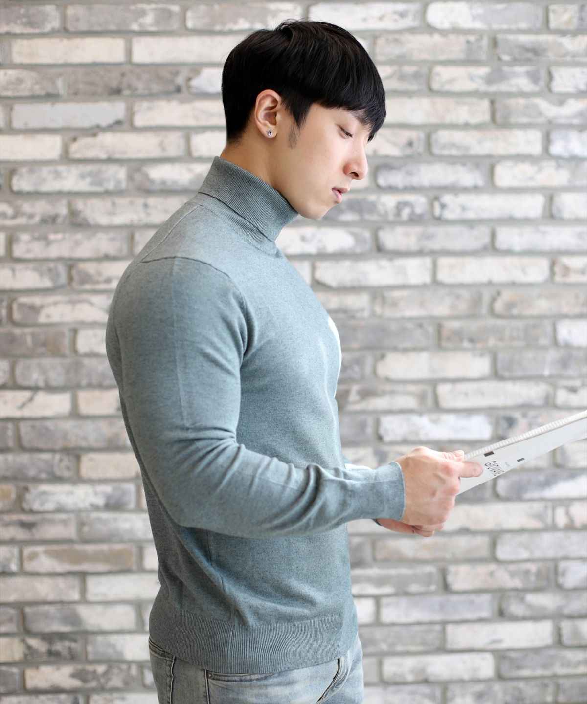 보스트핏(BOASTFIT) 부드러운 머슬핏 목폴라 긴팔 니트
