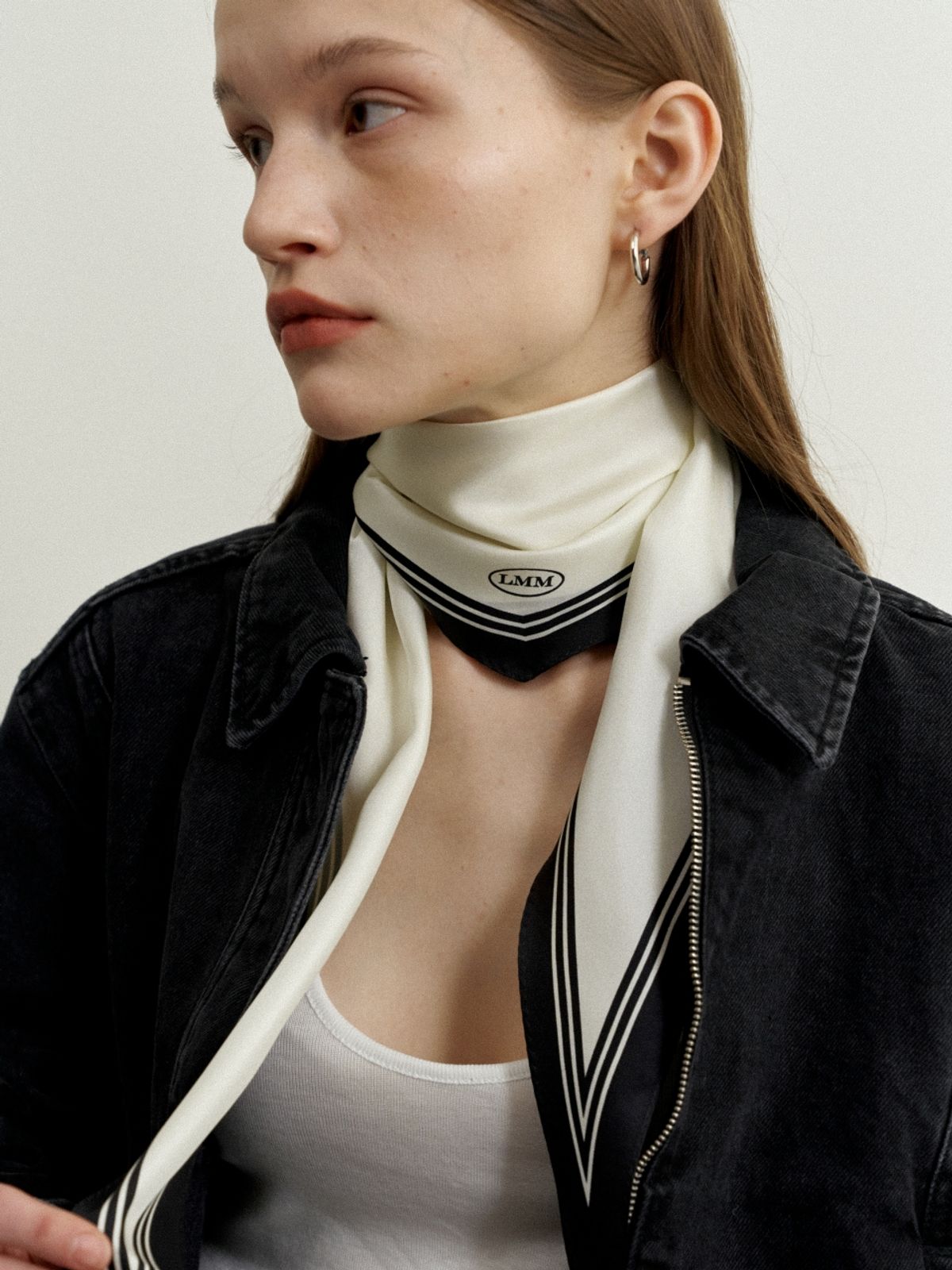 러브미몬스터(LOVE ME MONSTER) LMM Classic Logo Silk Scarf