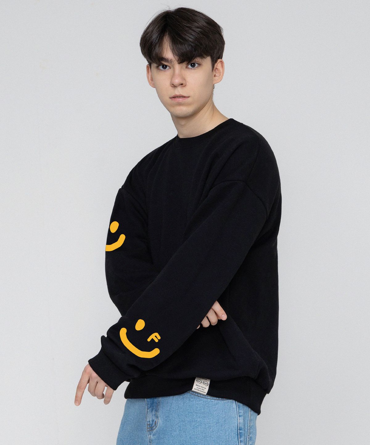그레이버(GRAVER) [UNISEX]멀티 스마일 드로잉 맨투맨_블랙