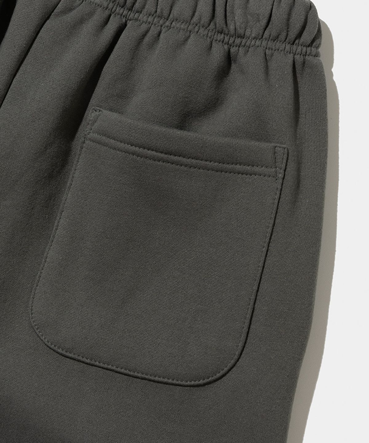 스탠드먼츠(STANDMENTS) COMFY SWEATPANTS DARK OLIVE