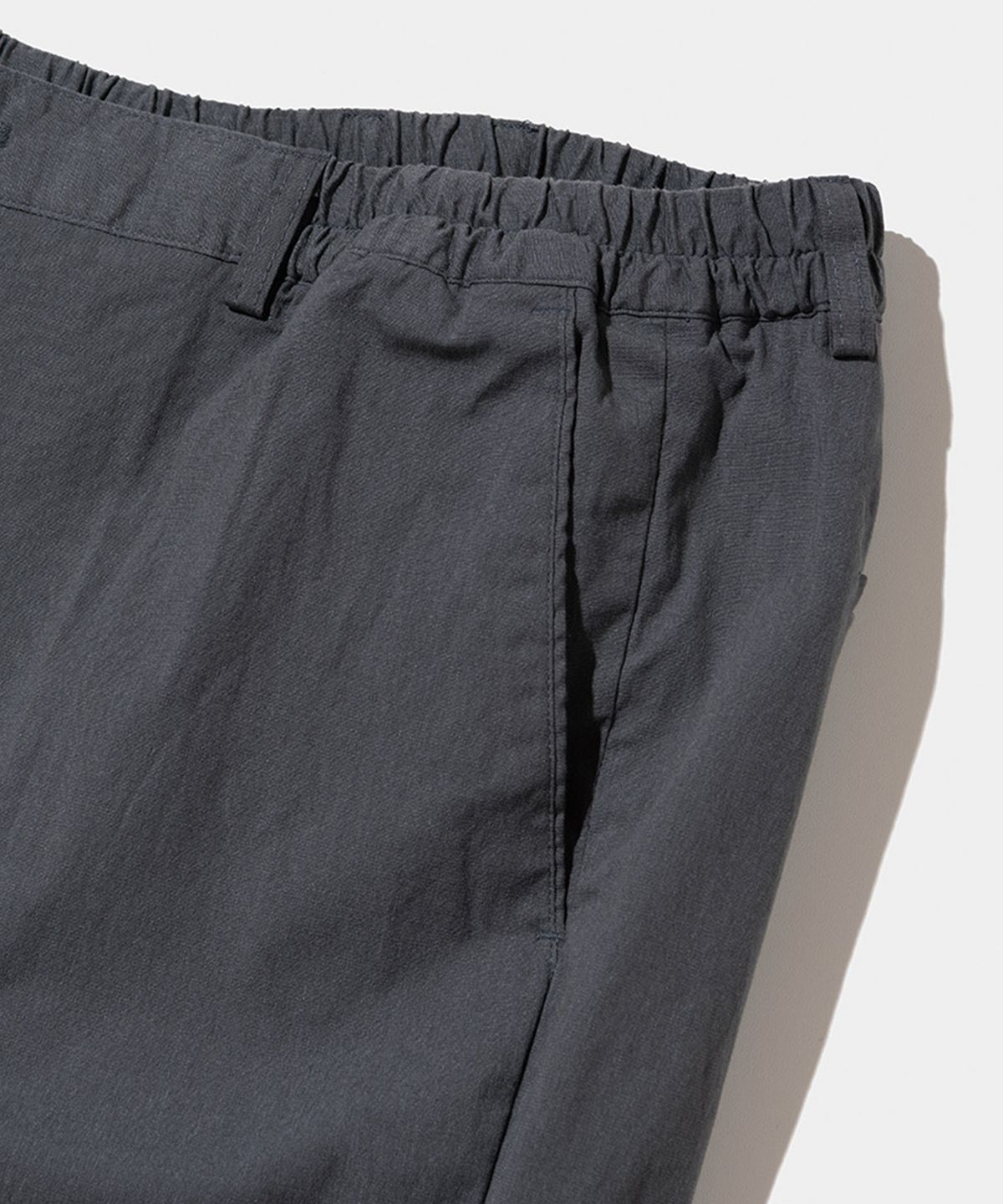 스탠드먼츠(STANDMENTS) LIGHTWEIGHT TROUSERS GREY