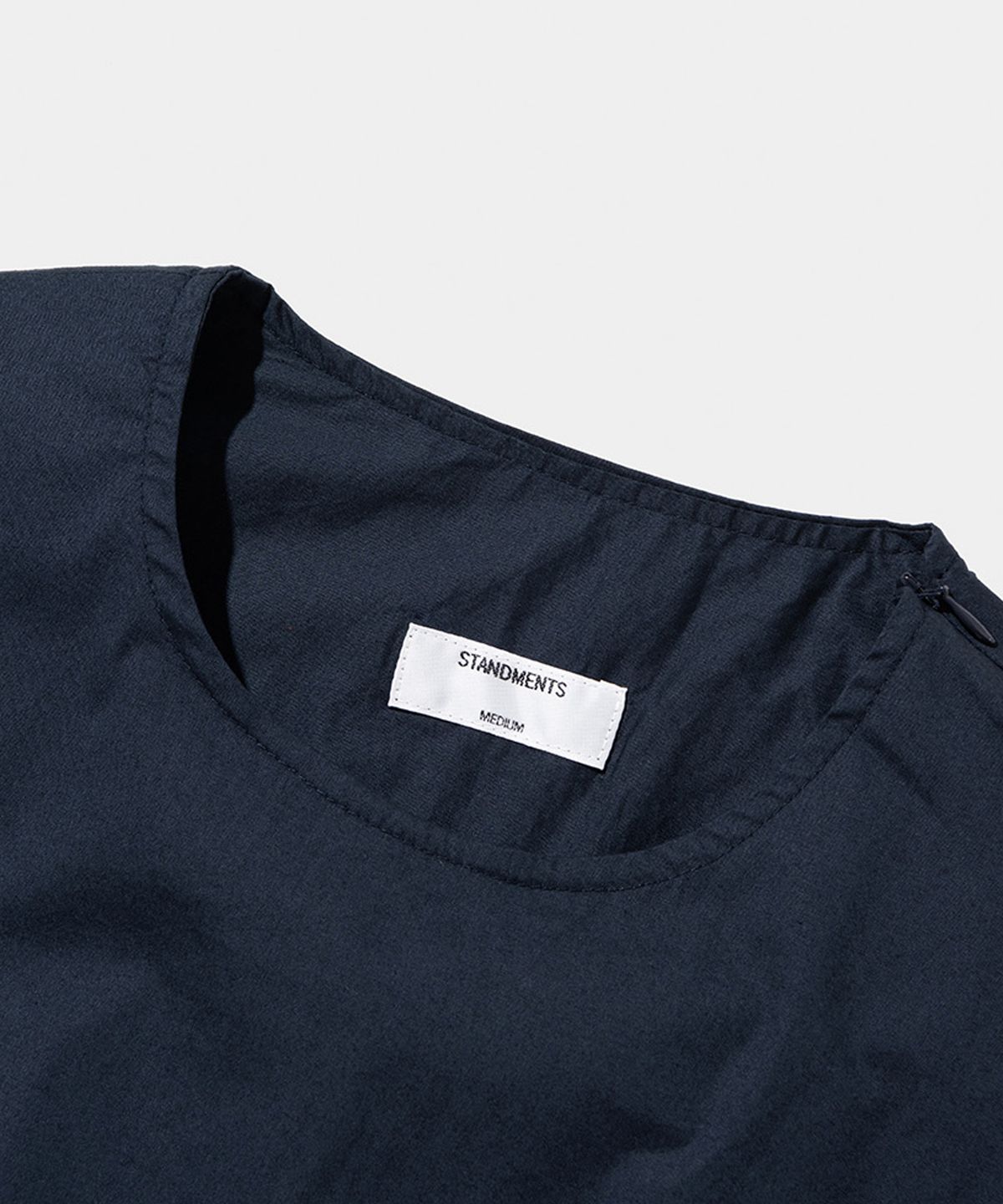 스탠드먼츠(STANDMENTS) WOVEN T-SHIRT NAVY