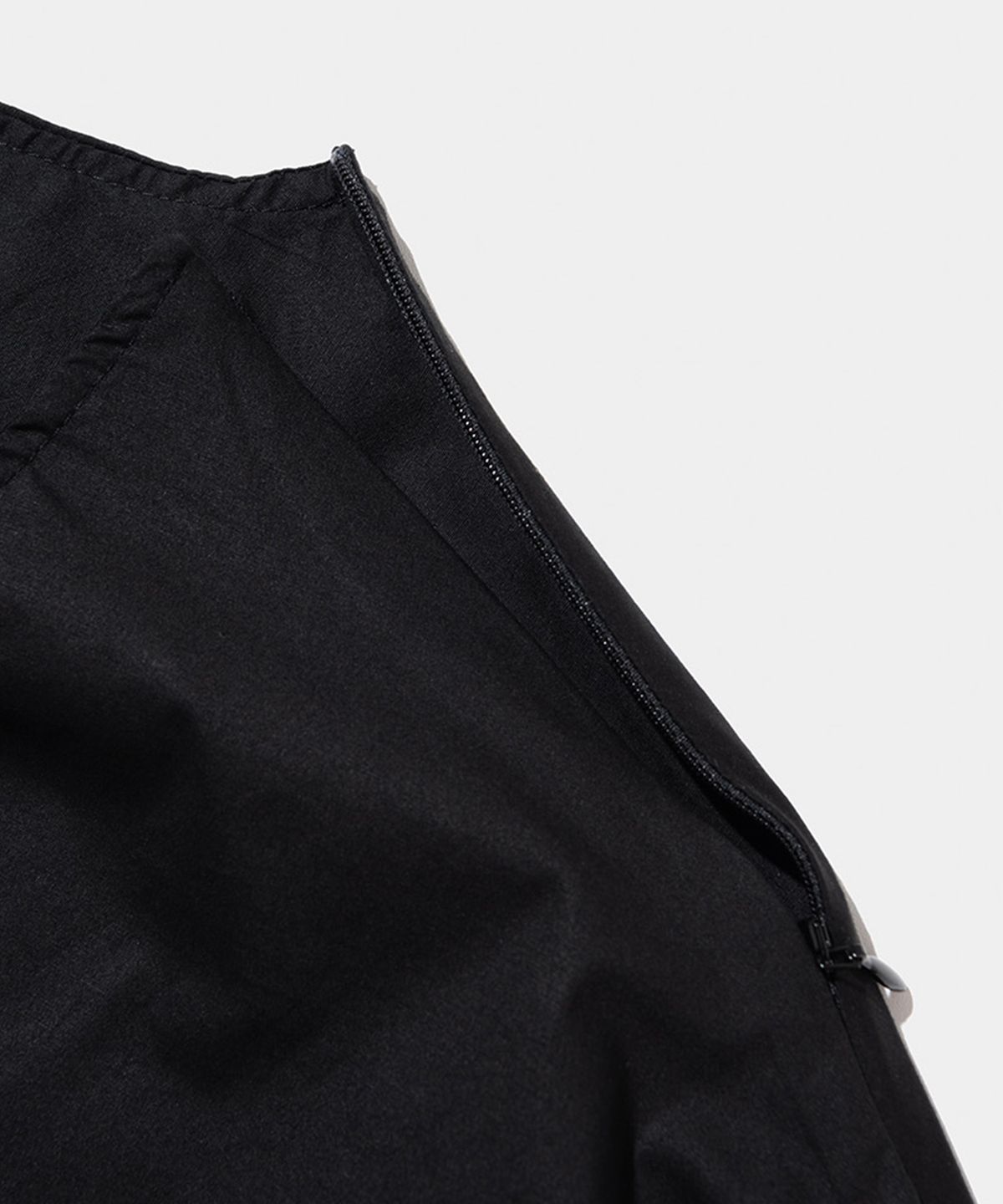 스탠드먼츠(STANDMENTS) WOVEN T-SHIRT BLACK