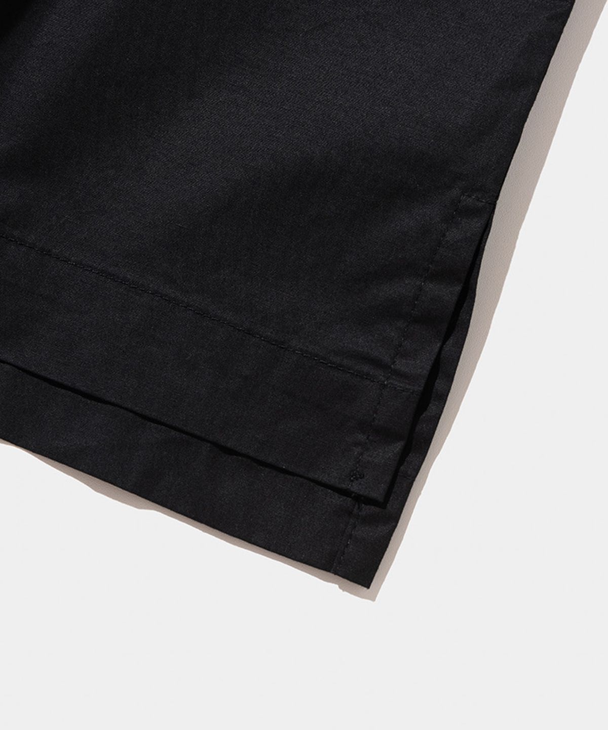 스탠드먼츠(STANDMENTS) WOVEN T-SHIRT BLACK