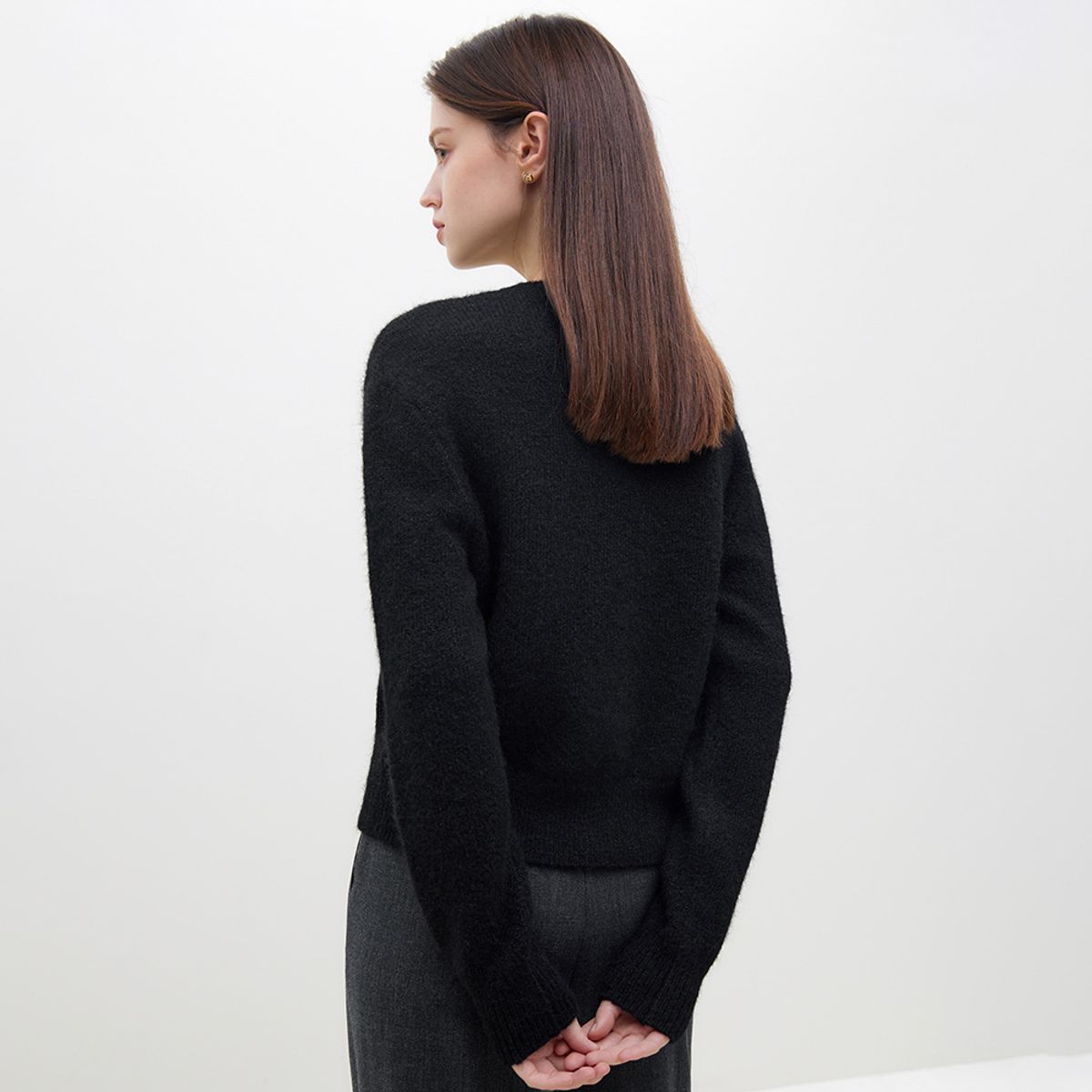 웬스데이딜라잇(WEDNESDAY DELIGHT) WD_Design button point sweater