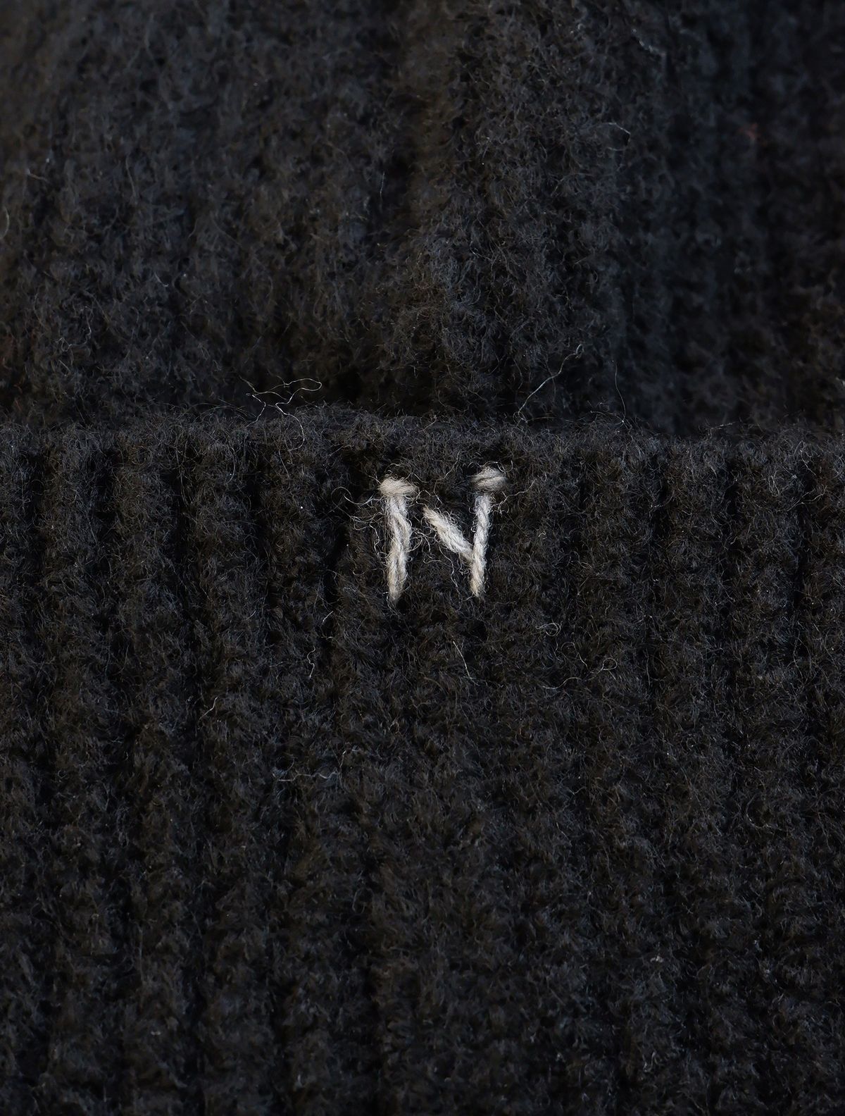 노우트(NOUGHT) 000 핸드 스티치 비니 / 블랙