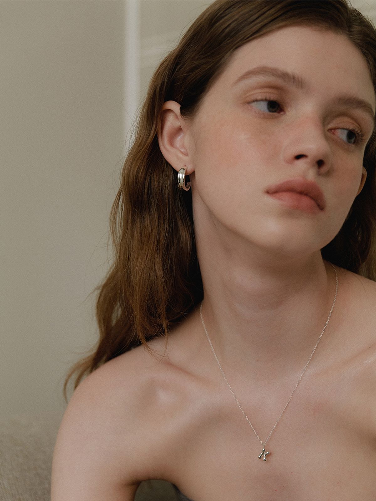 리엔느와르(leeENoir) Wave Ring Earring