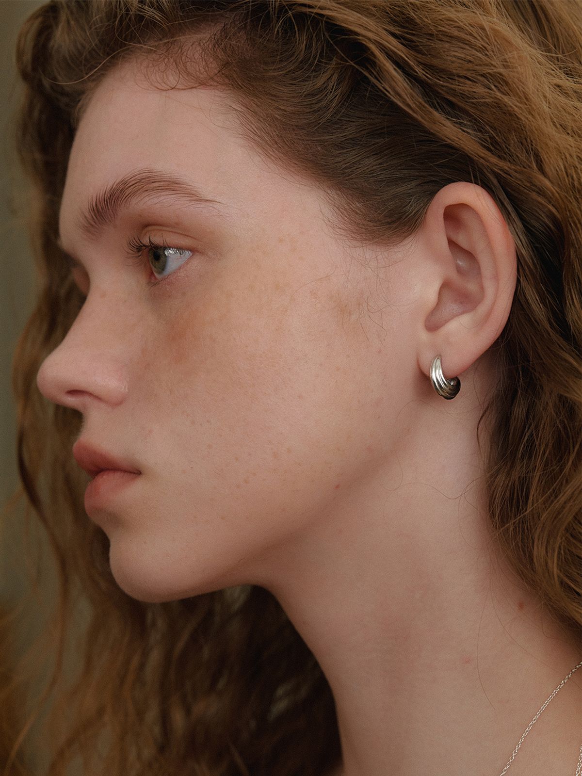 리엔느와르(leeENoir) Bold Line Earring (2color)