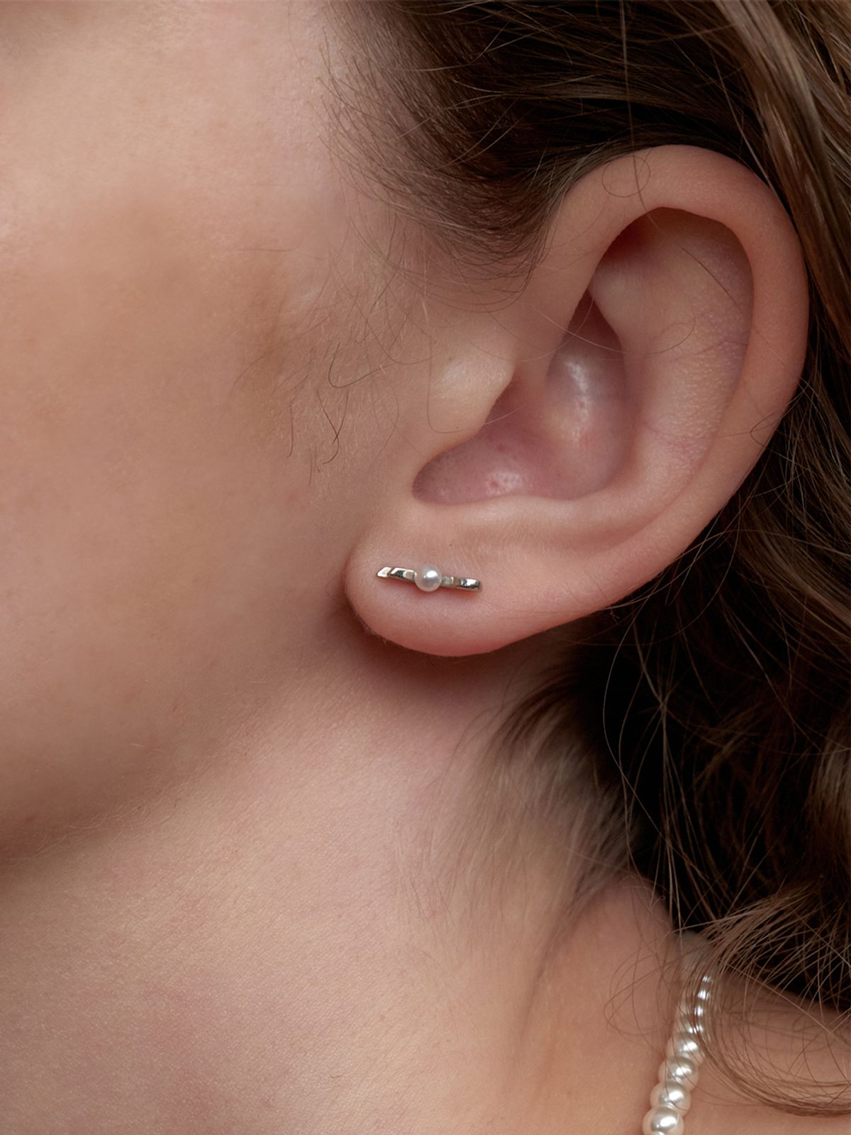리엔느와르(leeENoir) Petit Ribbon Earring (2color)