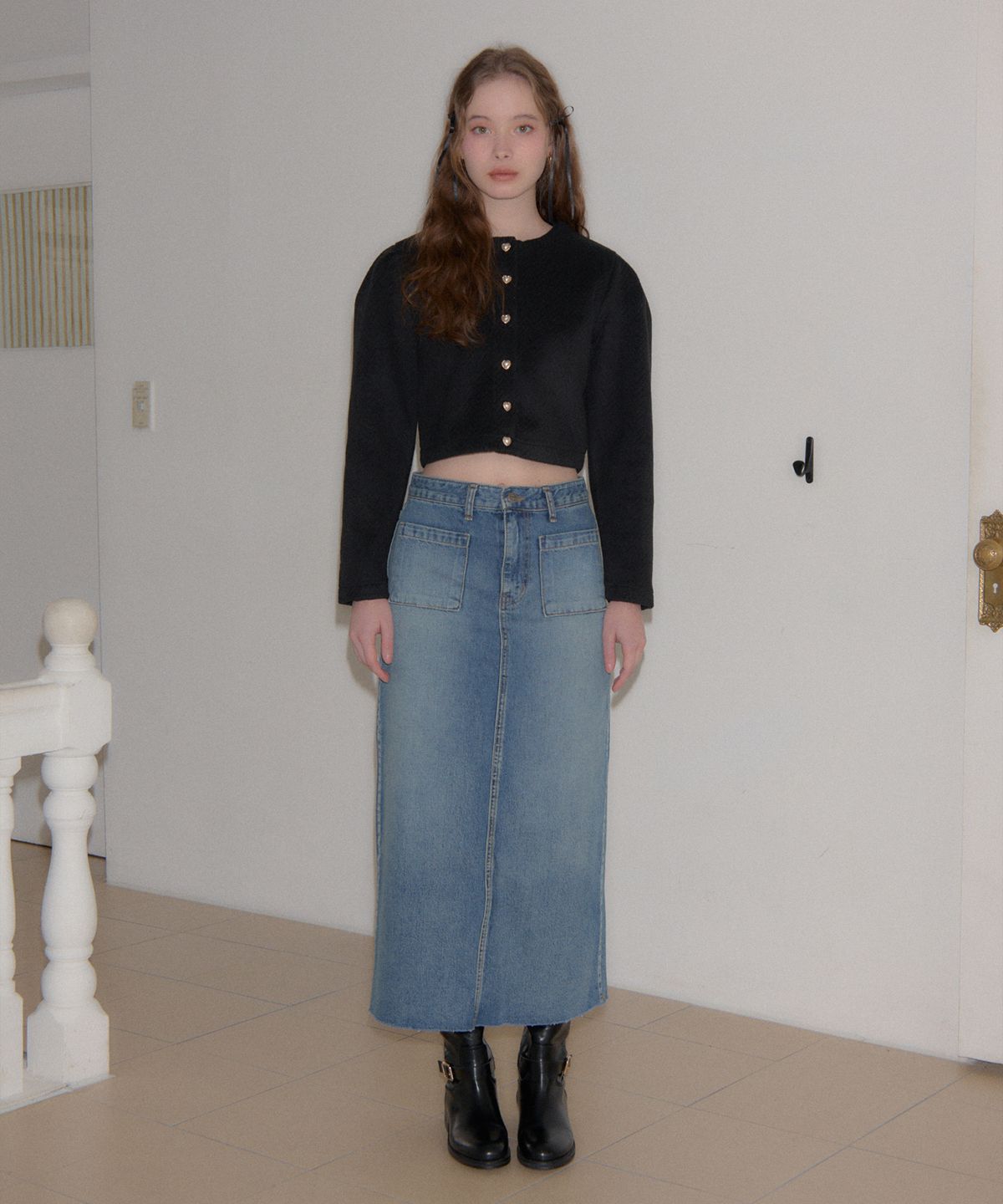 살롱 드 욘(SALON DE YOHN) Heart Button Puff Shoulder Cardigan_ Black