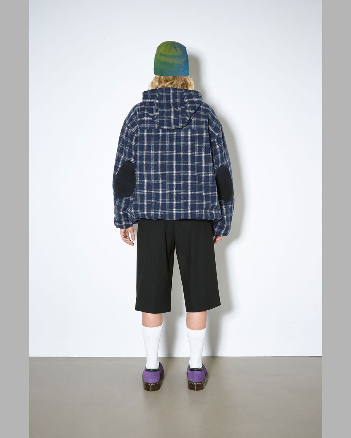 더뮤지엄비지터(THEMUSEUMVISITOR) LEATHER ELBOW PATCH CHECK ANORAK (NAVY)
