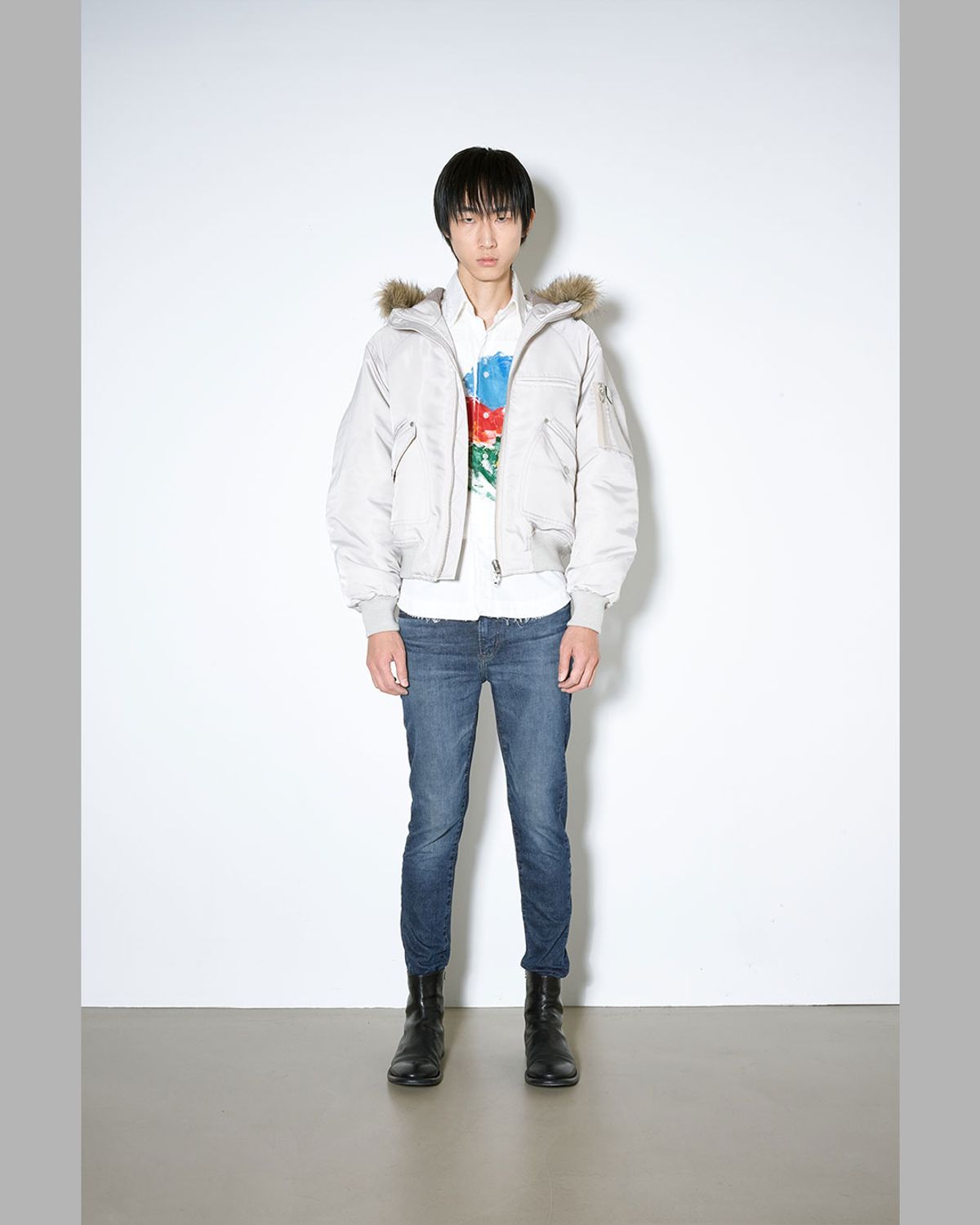 더뮤지엄비지터(THEMUSEUMVISITOR) FUR HOOD METAL LOGO MA-1 JUMPER (IVORY)