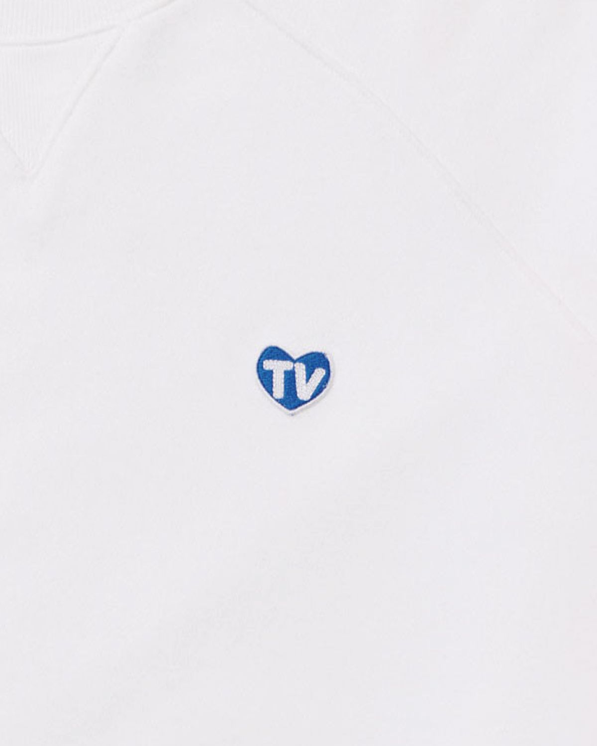 더뮤지엄비지터(THEMUSEUMVISITOR) TV HEART LOGO SWEATSHIRTS (WHITE)