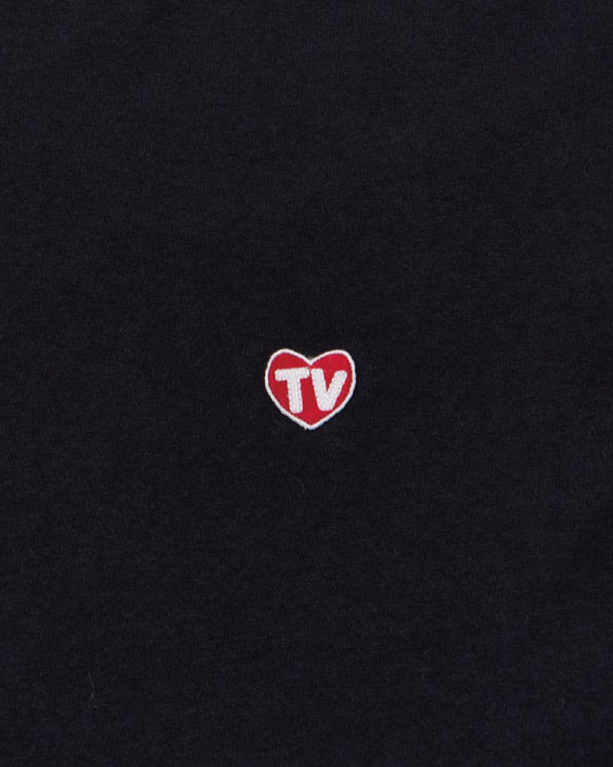 더뮤지엄비지터(THEMUSEUMVISITOR) TV HEART LOGO LONG SLEEVE (BLACK)