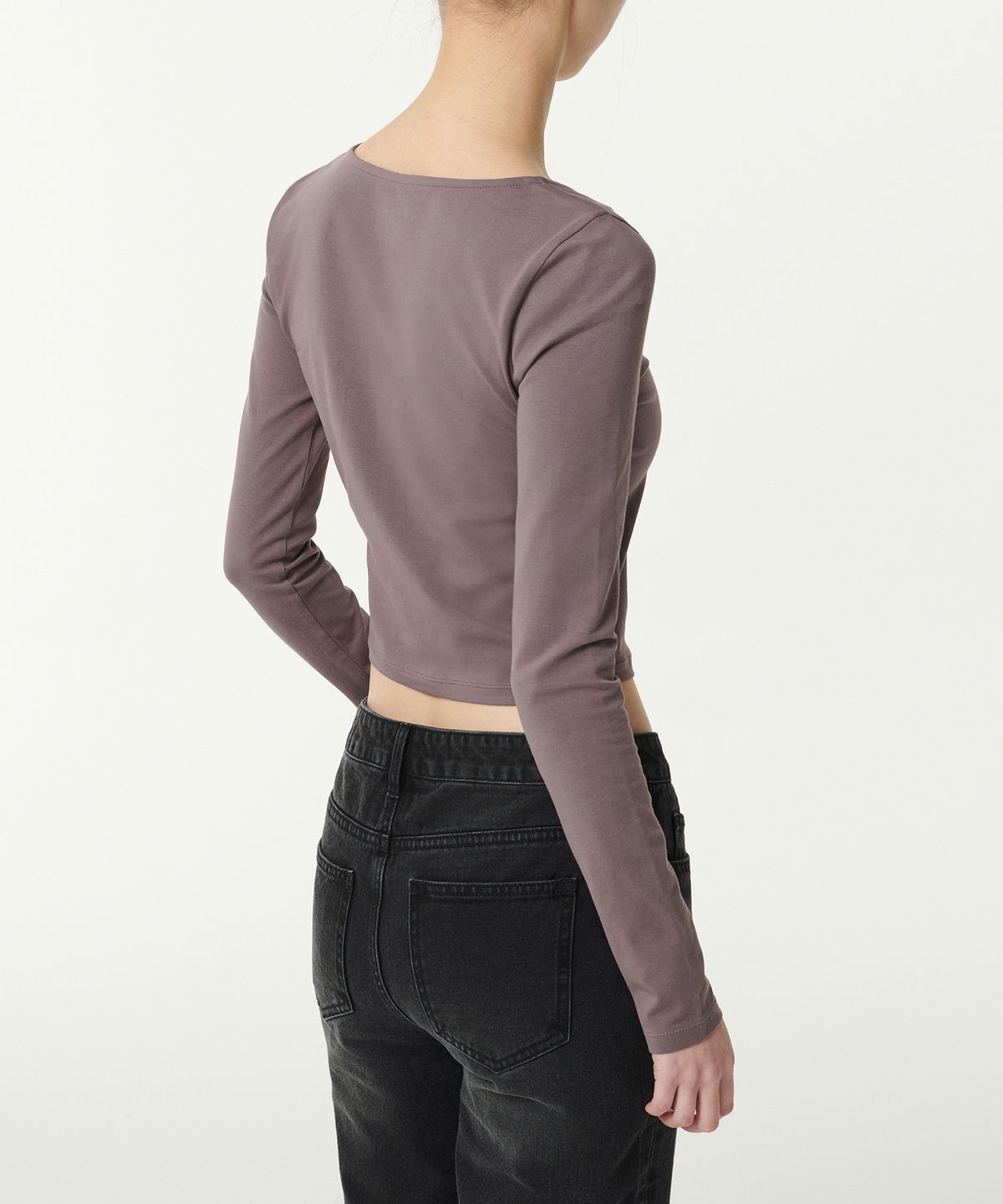 무신사 스탠다드 우먼(MUSINSA STANDARD WOMAN) 우먼즈 슬림 크롭 스퀘어 넥 긴소매 티셔츠 [레드 브라운]