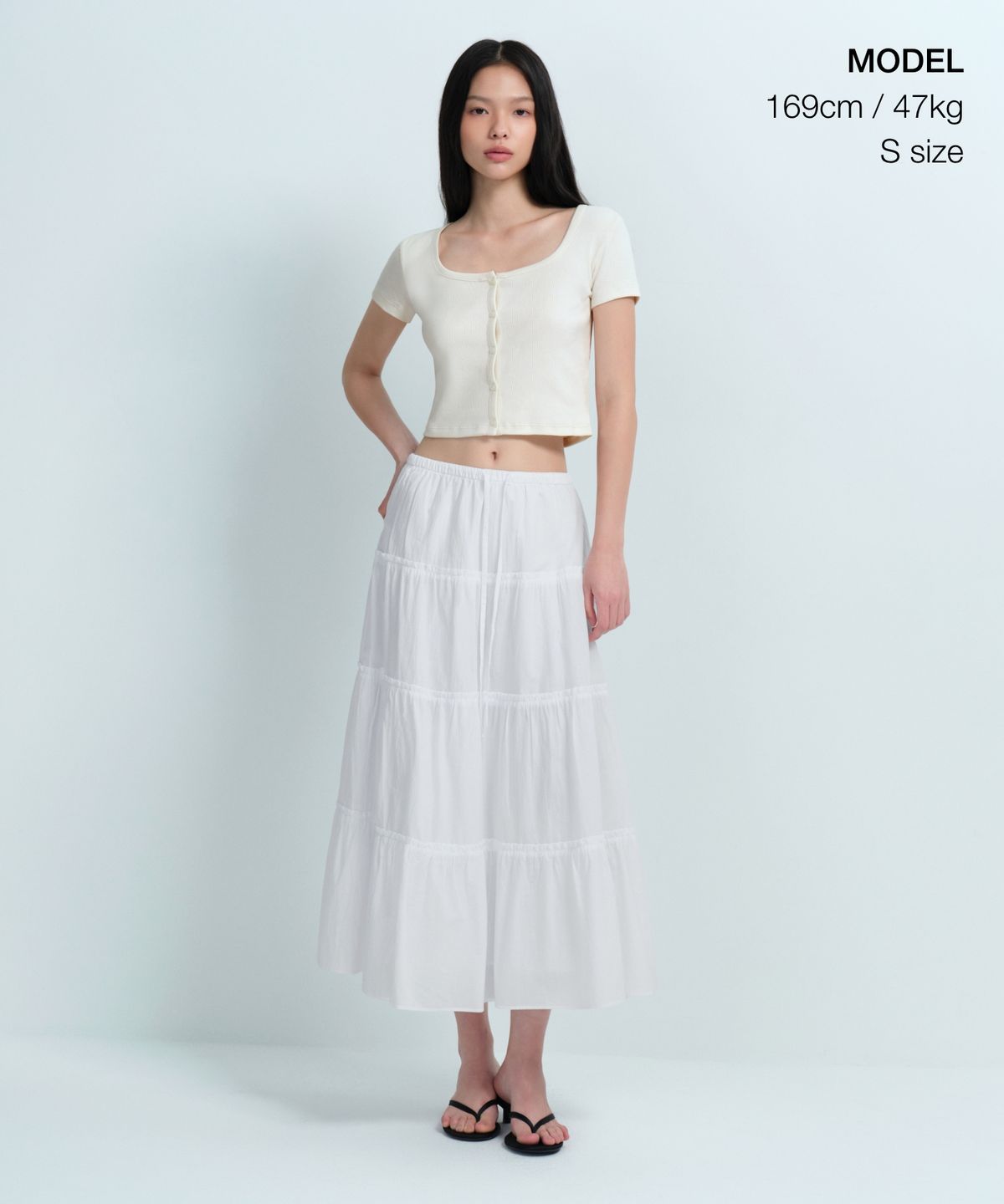 무신사 스탠다드 우먼(MUSINSA STANDARD WOMAN) 우먼즈 슬림 크롭 스퀘어 넥 버튼 티셔츠 [크림]