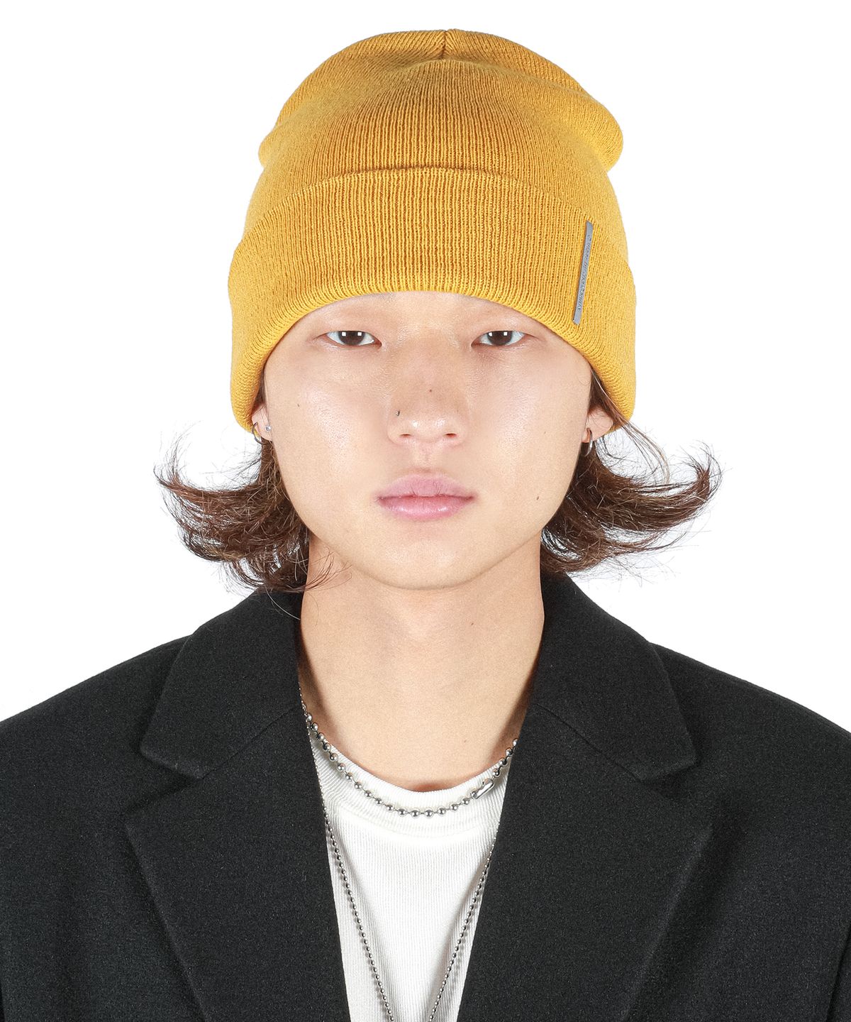 씨웨어 바이 더 지니어스(C WEAR BY THE GENIUS) 금속 라벨 비니 머스타드
