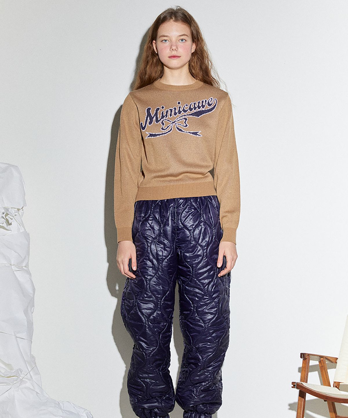미미카위(MIMICAWE) RIBBON ROUND PULLOVER/CAMEL BEIGE