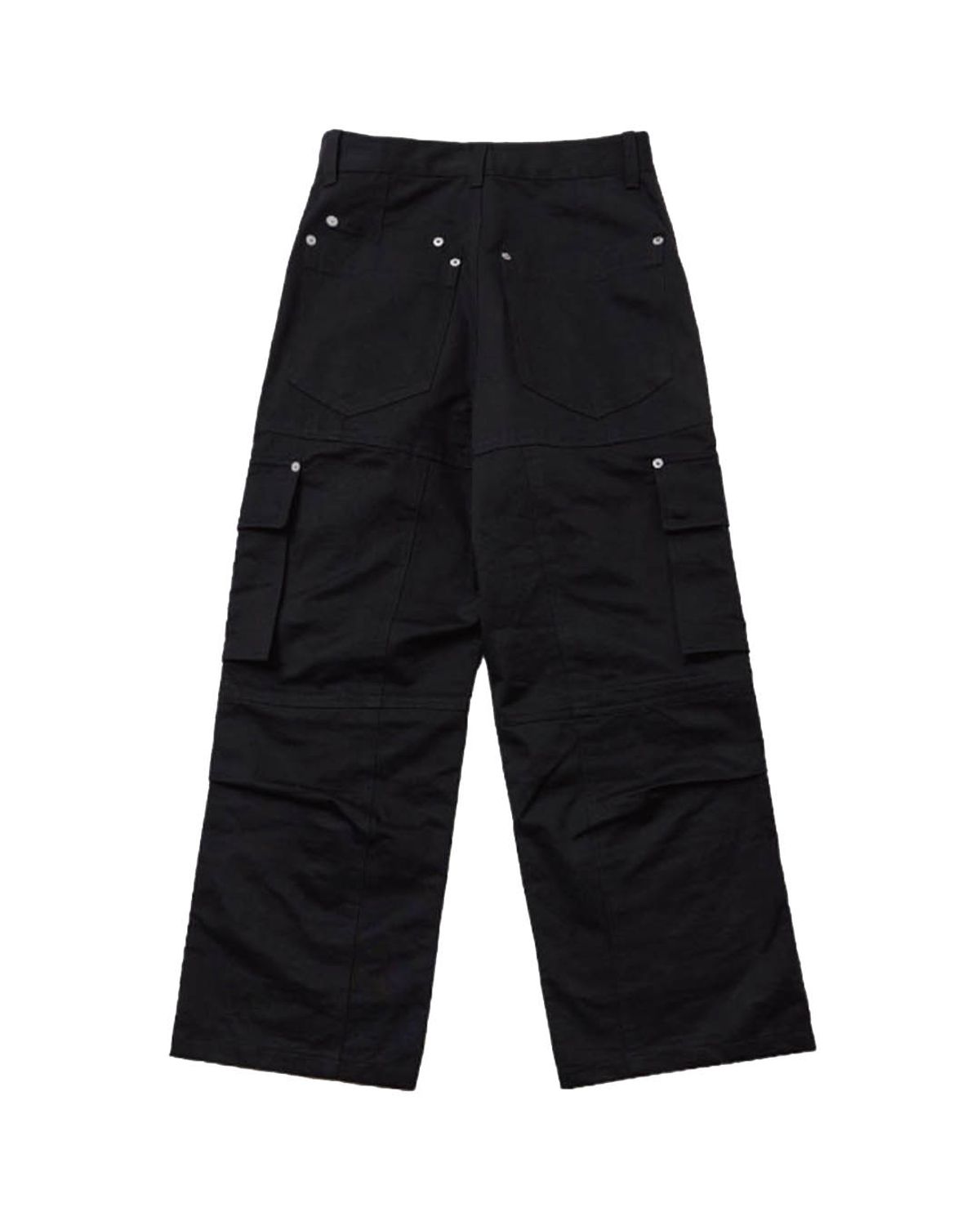 더뮤지엄비지터(THEMUSEUMVISITOR) METAL LOGO CARGO PANTS (BLACK)